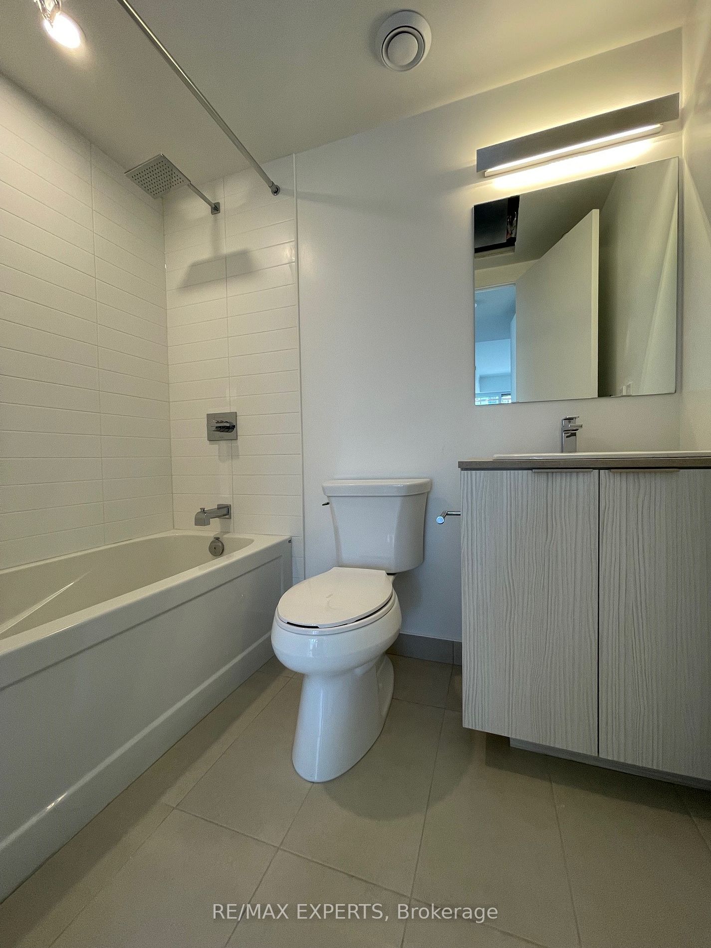 18 Maitland Terr 1212
