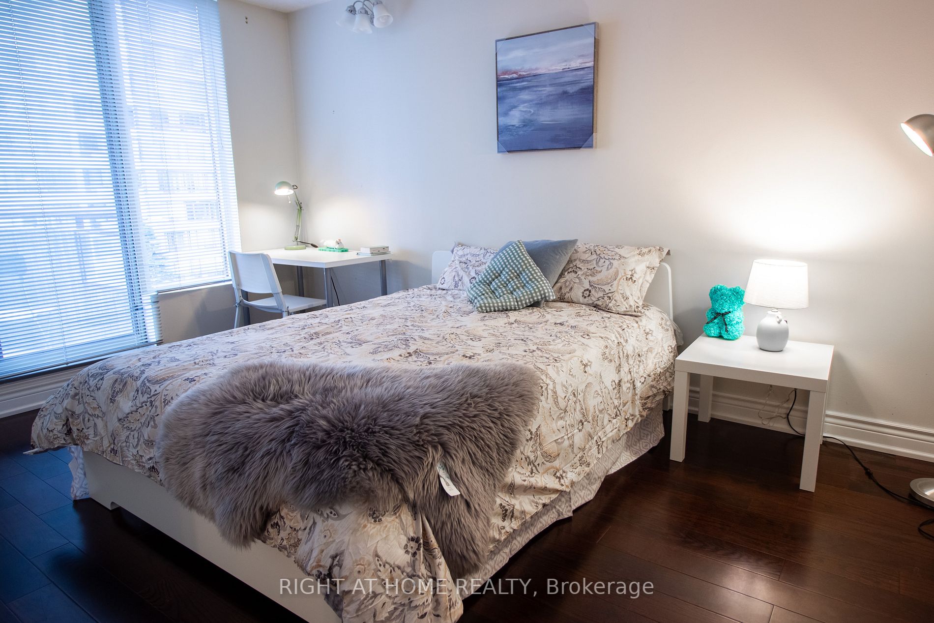 5785 Yonge St 505