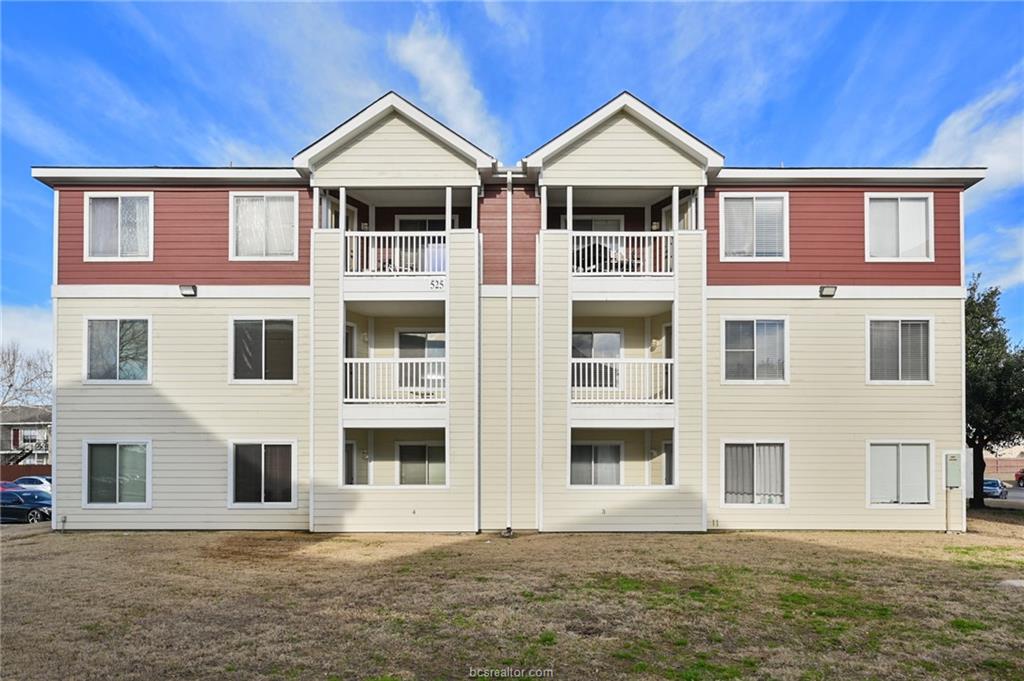 525 Southwest Parkway 303