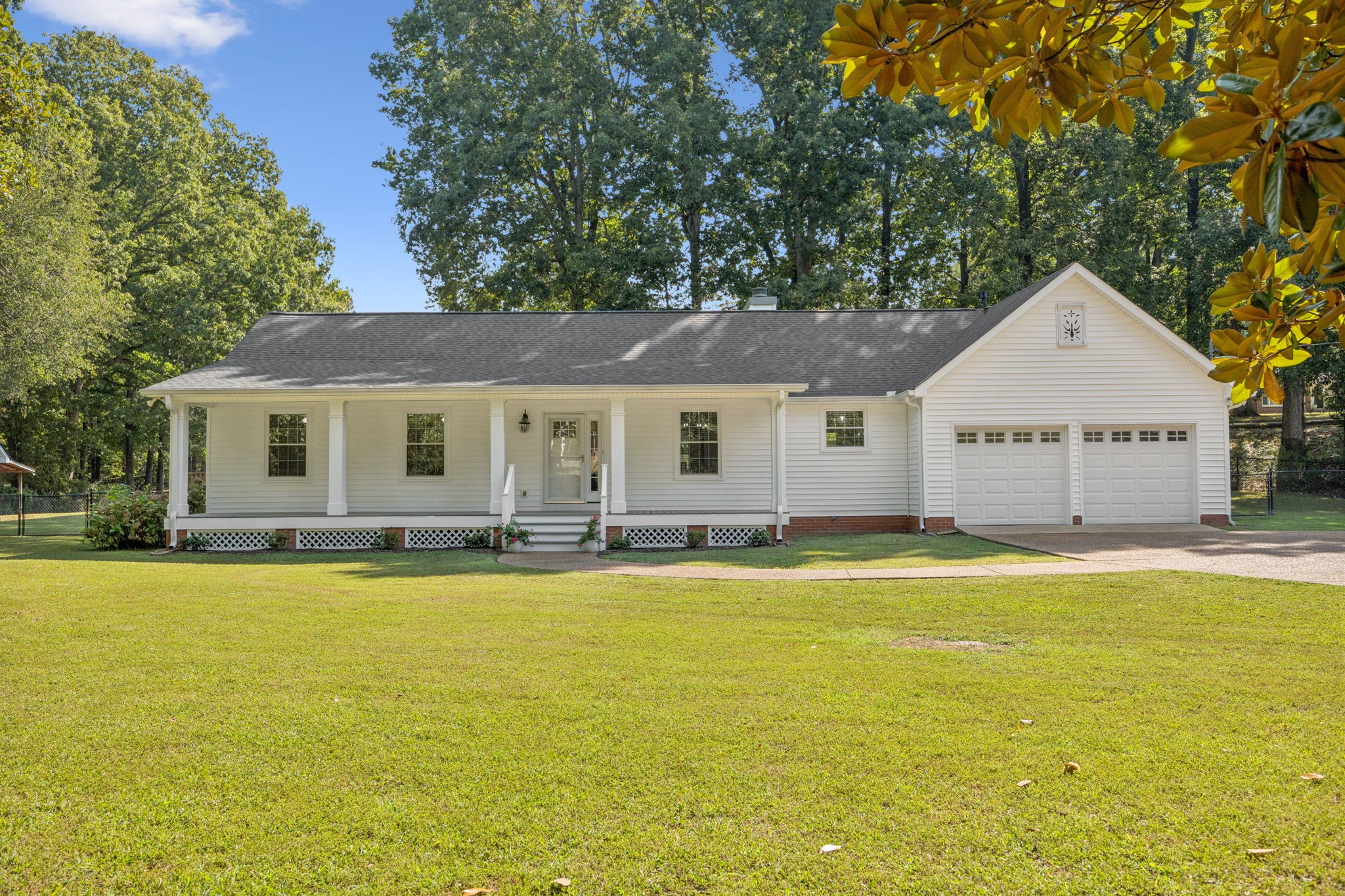 205  E Hills Ter