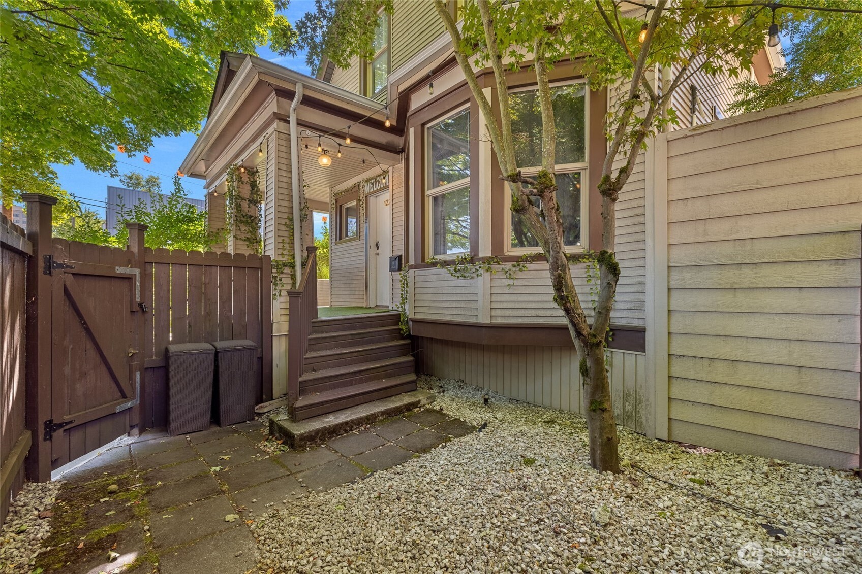 1225 E Jefferson Street
