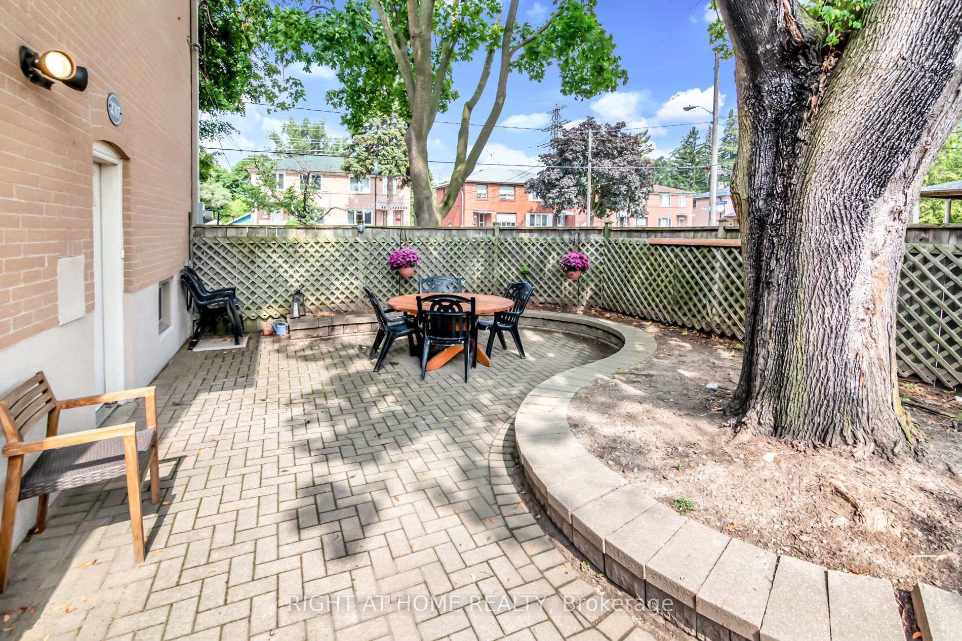 237 Eileen Ave