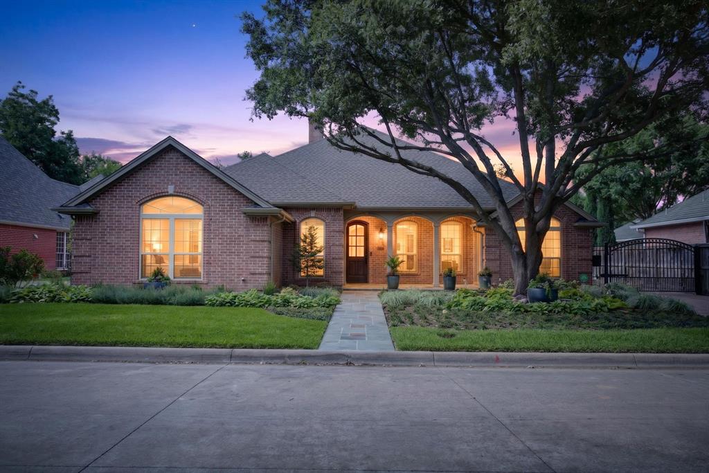 2832 Manorwood