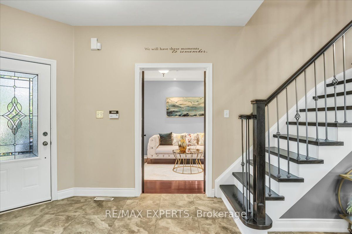 78 Joseph Cres