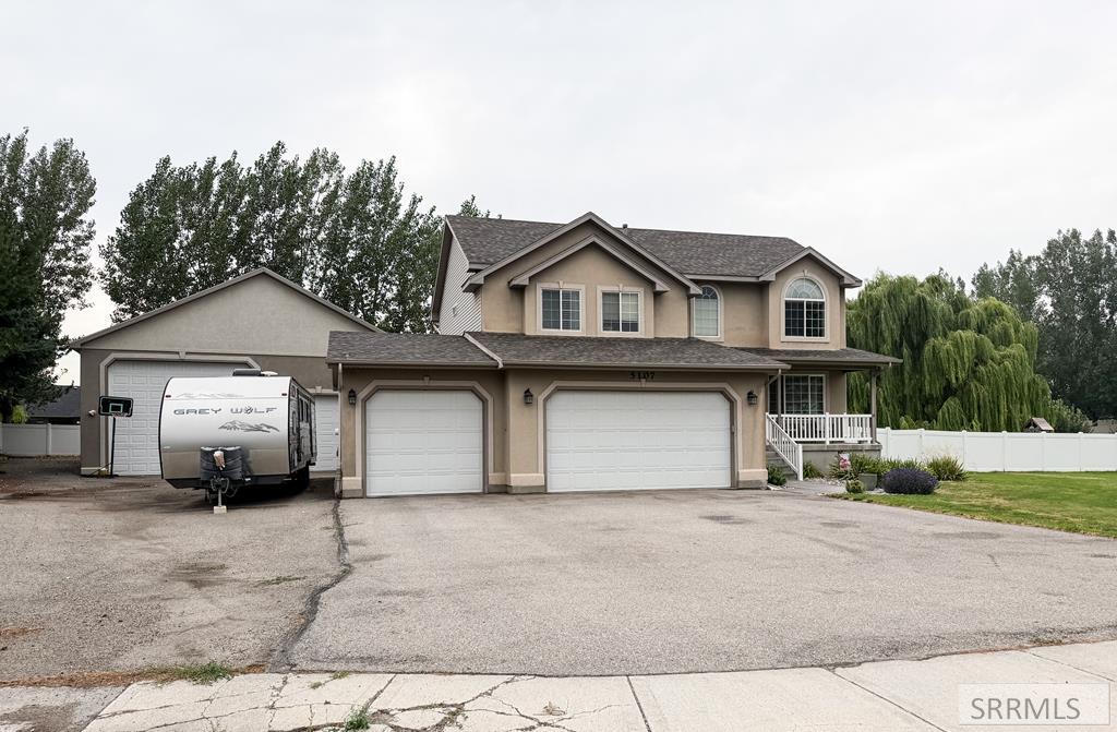 5107 E Lindee Lane