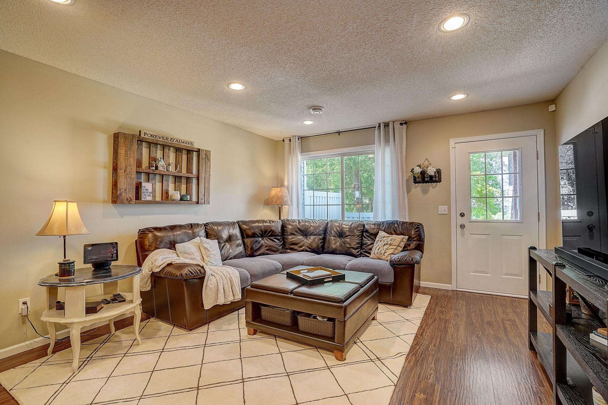 7162 Quarry Avenue NE