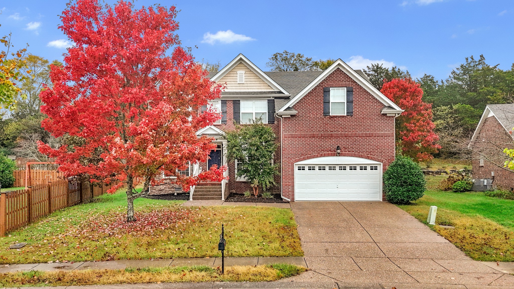 904 Inglenook Ct — sold