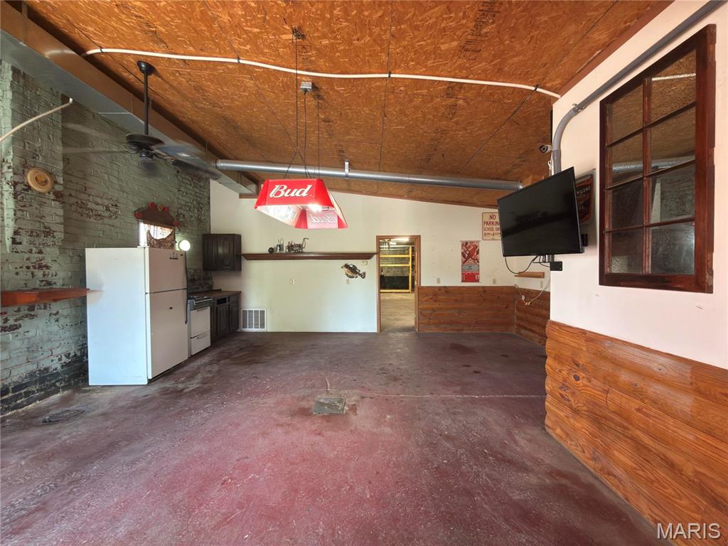 610 Warren Barrett Drive