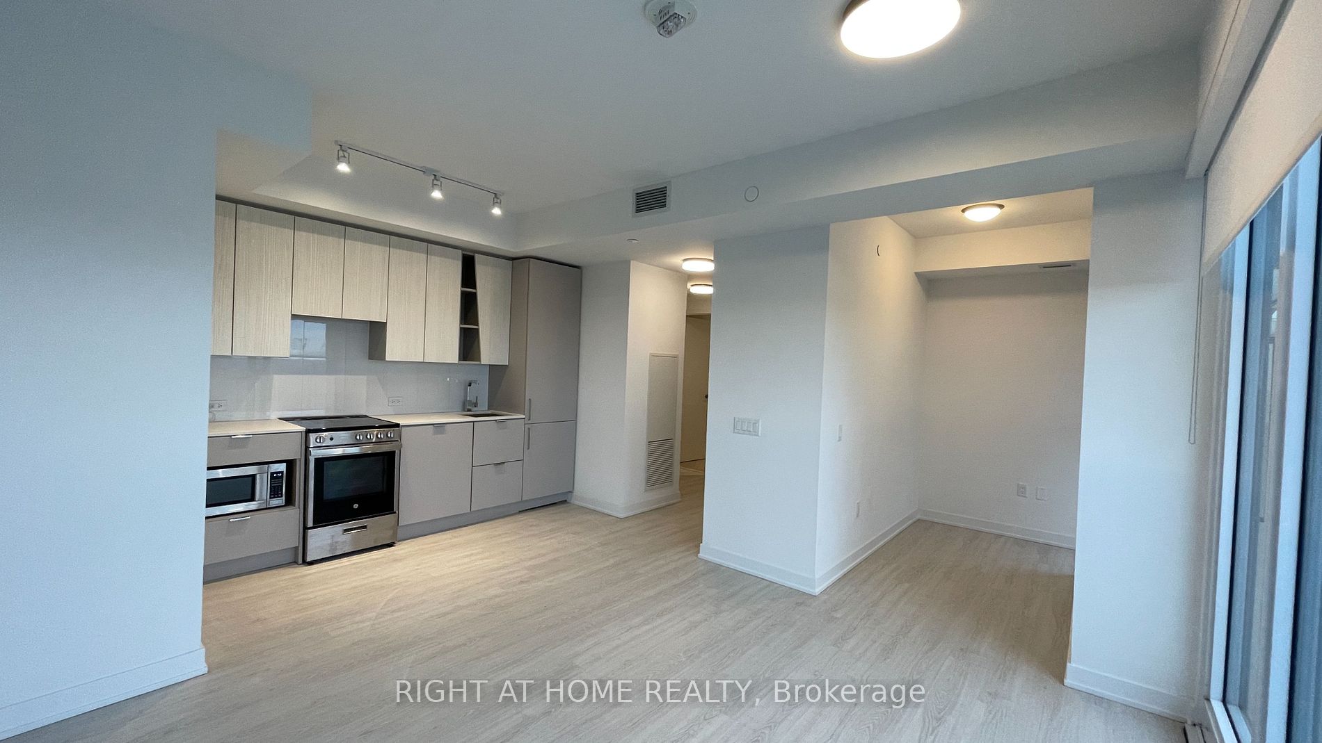 3883 Quartz Rd 4104
