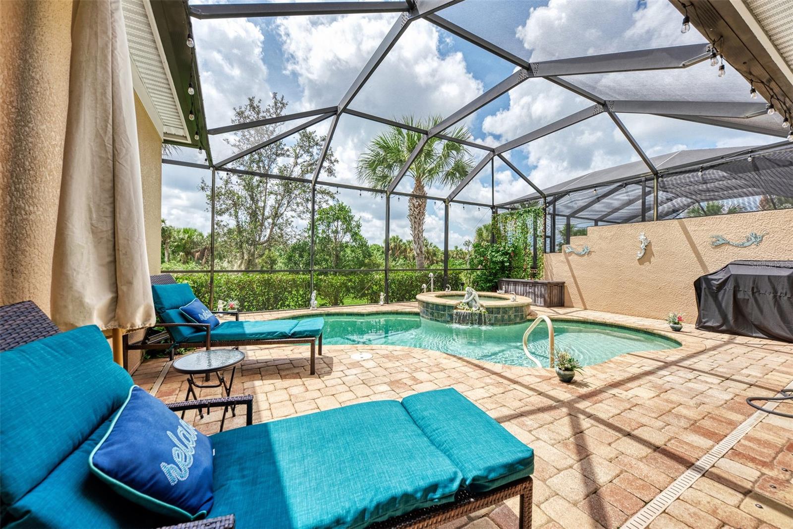 13104 Creekside Lane