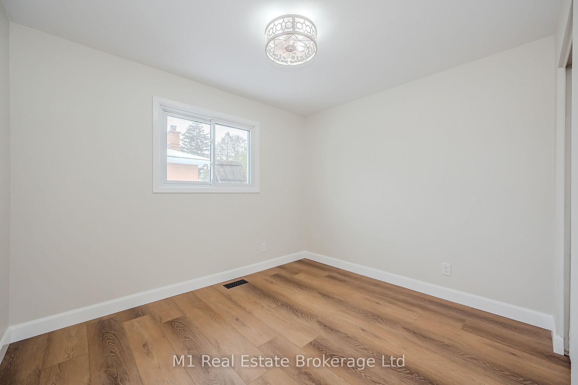 4 Longfellow Ave