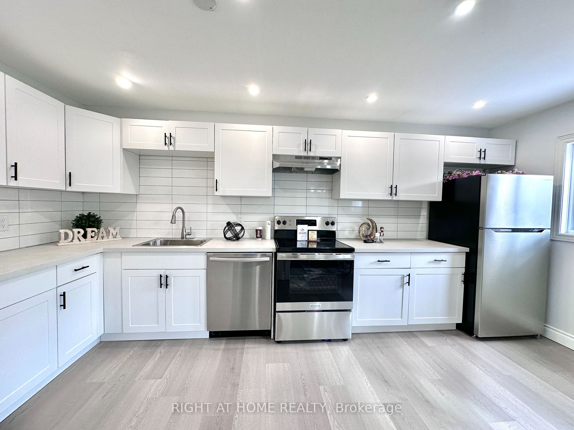 500 W Stone Church Rd C-03