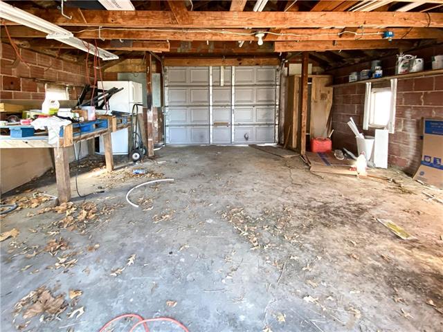 5677 S 2100 Road