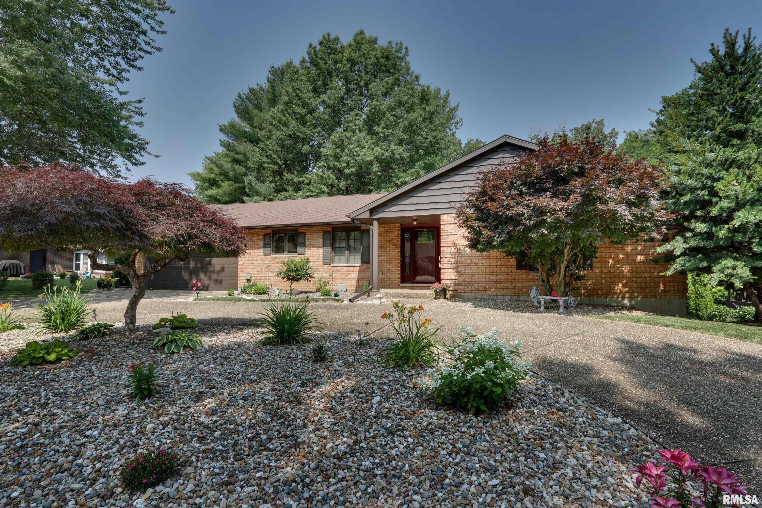 Happel Inc. Realtors Houses for sale in Quincy, Illinois Area