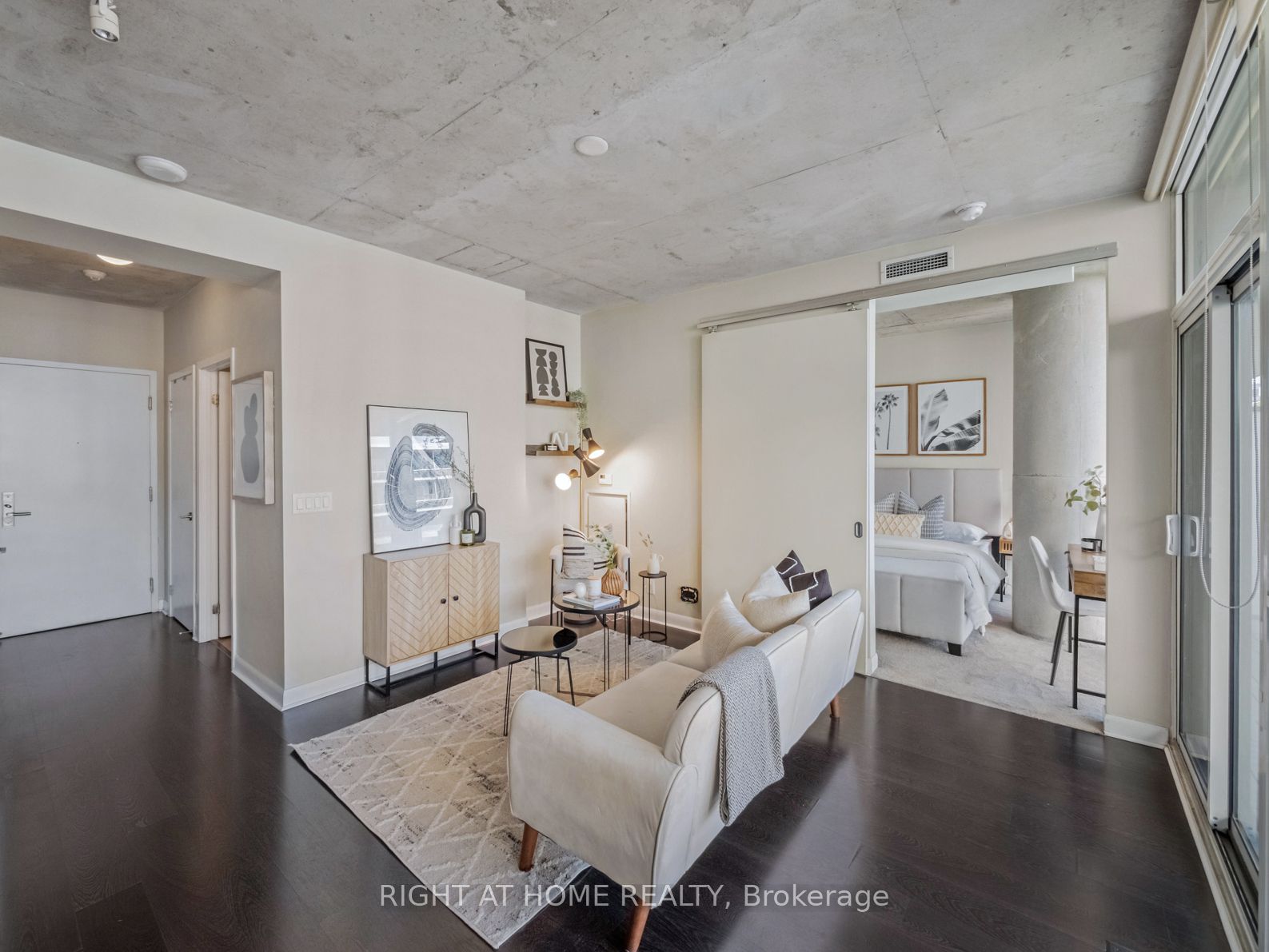478 W King St 815