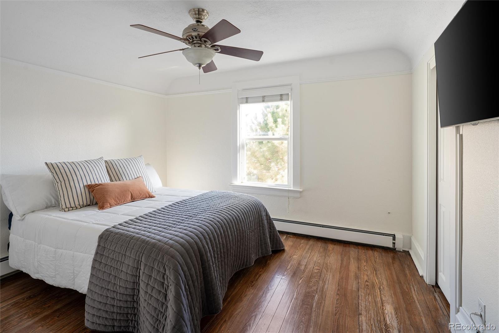 2078 S Pennsylvania Street