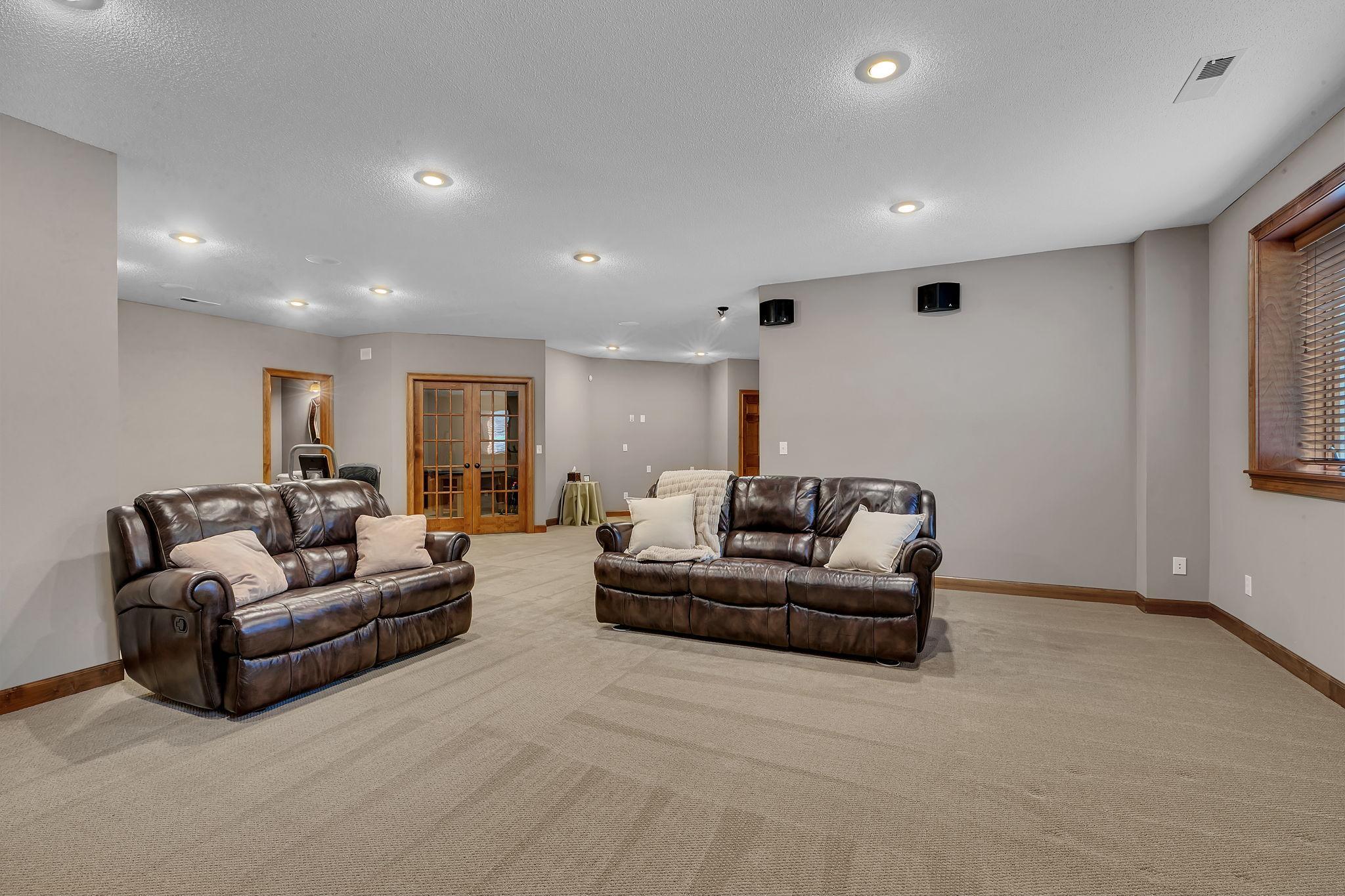 1621 Blackberry Circle