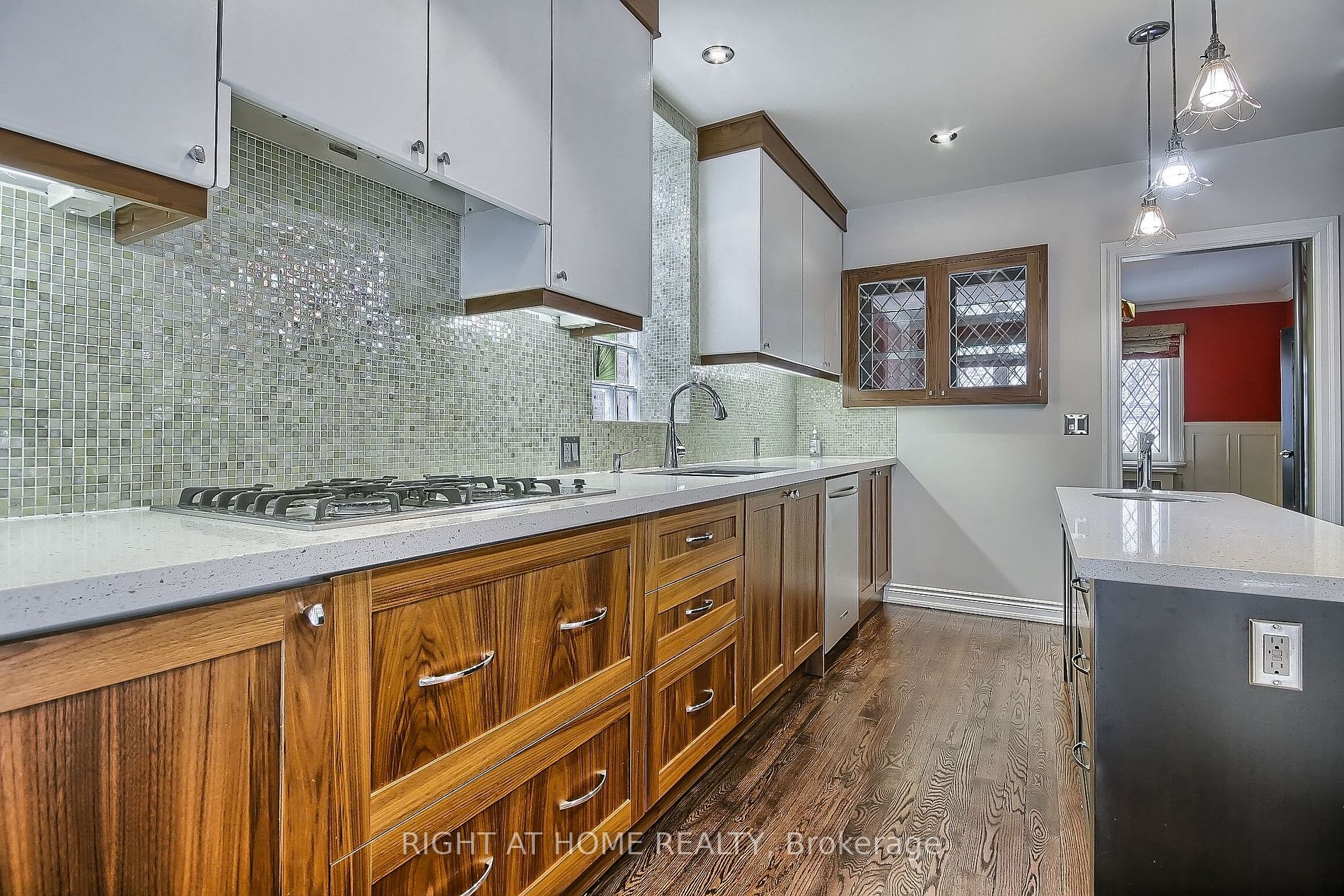 17 Silverwood Ave