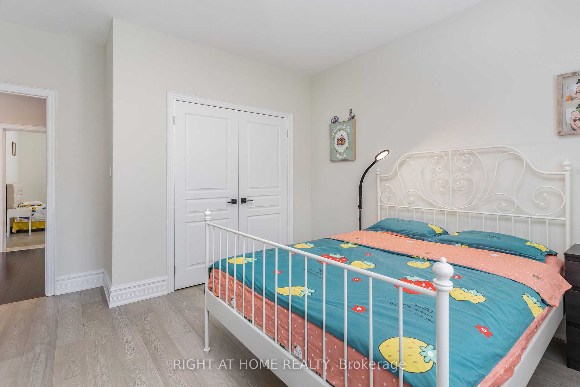 185 Cook's Mill Cres