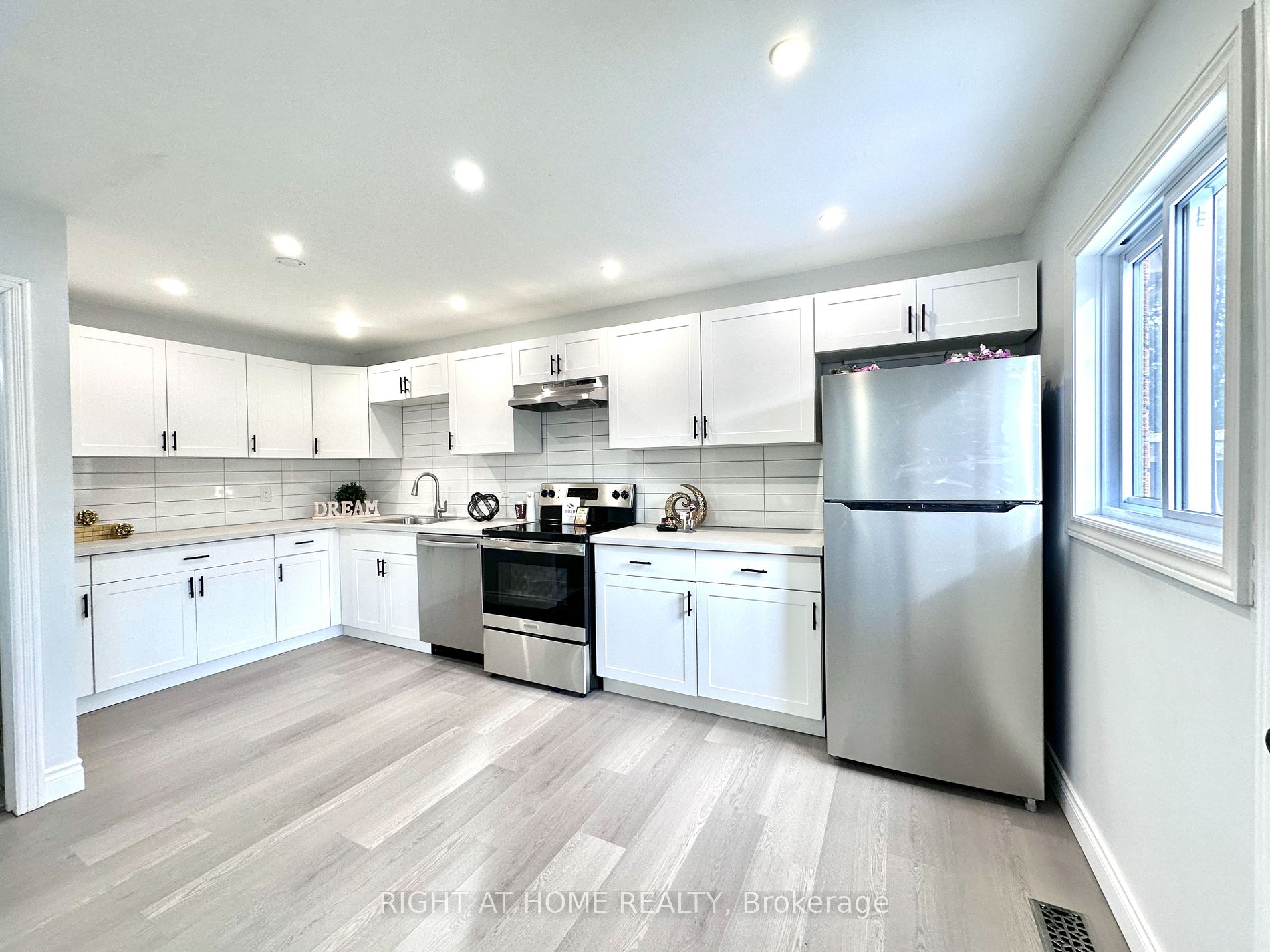 500 W Stone Church Rd C-03