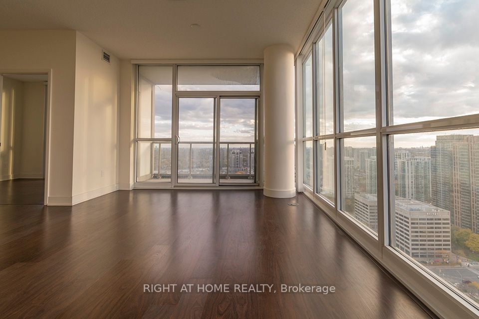 88 E Sheppard Ave 3204