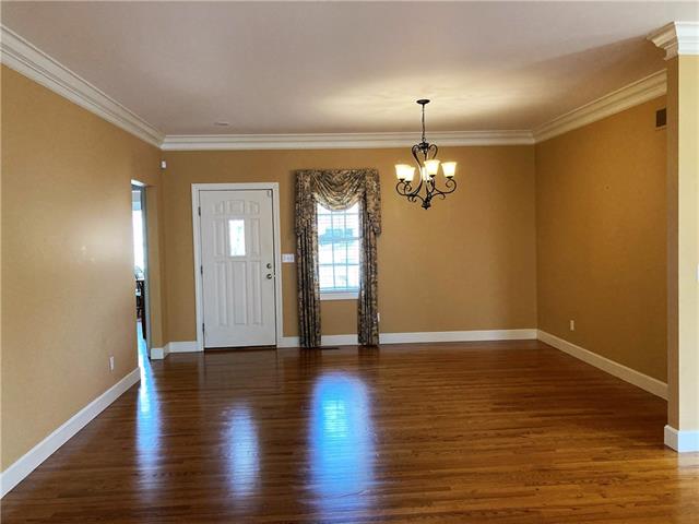 612 Carriage Court