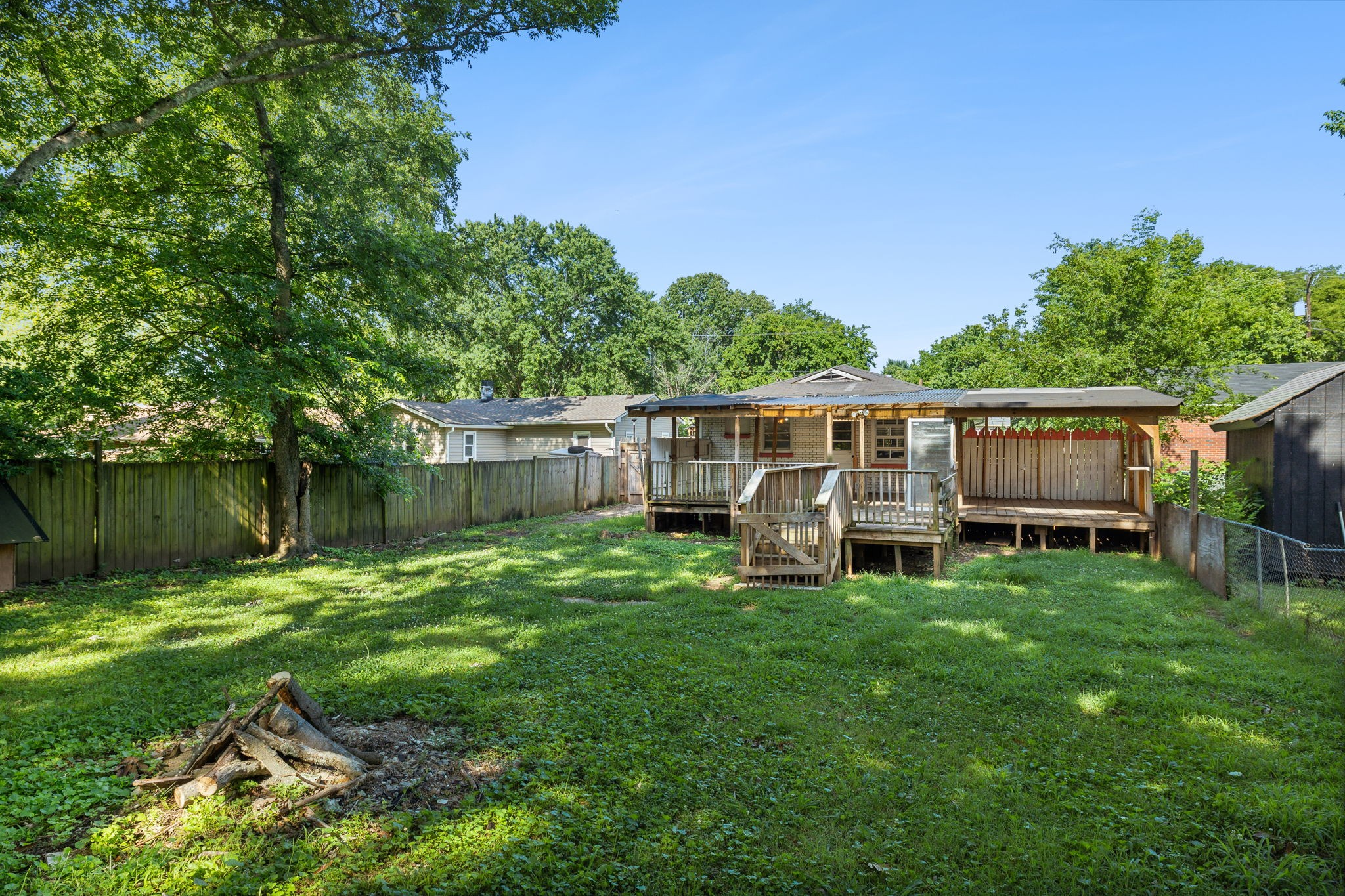 831 Gallavista Ave