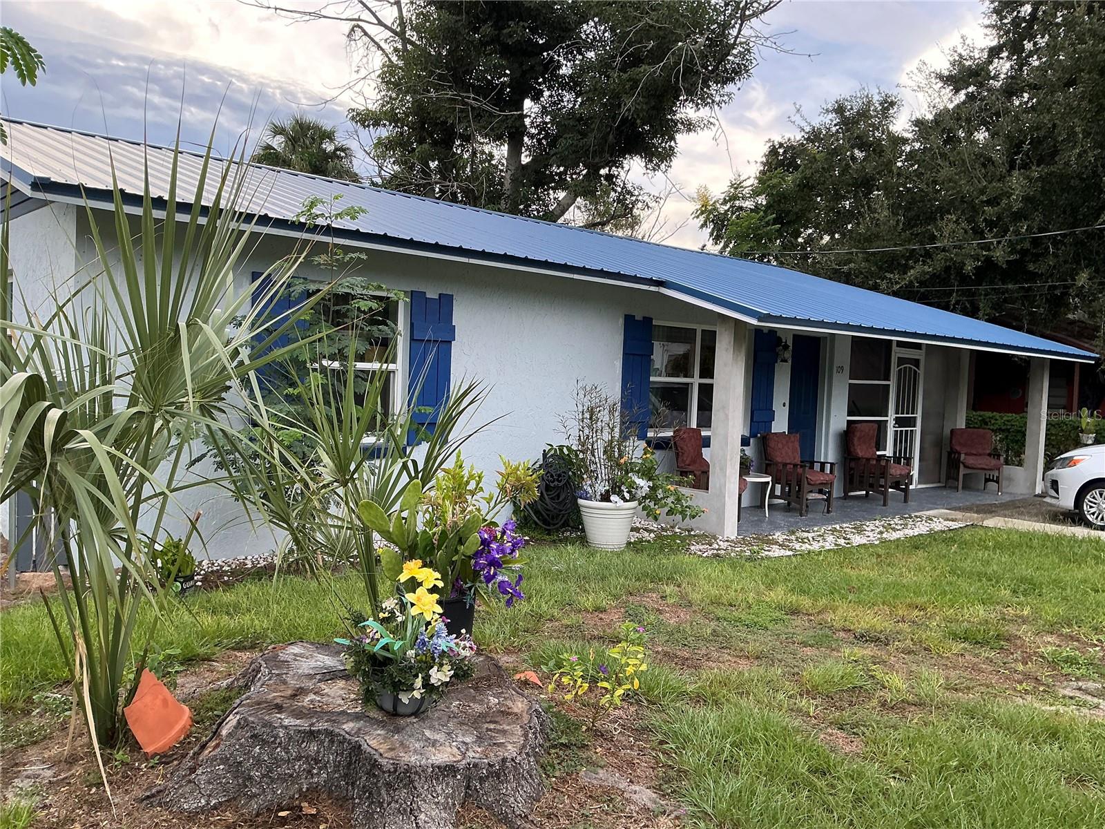 Welcome to this charming 2-bedroom, 1-bath home in Auburndale, offering several major recent improvements! Enjoy peace of mind with a new metal roof, new septic system, and new water heater. These valuable upgrades provide durability and help minimize the need for major near-term replacements. The home offers a practical layout and is a great opportunity for a first-time buyer, investor, or someone looking for an affordable Central Florida property. Convenient Auburndale location with easy access to major roads, shopping, dining, schools, and surrounding Central Florida communities. Don’t miss this opportunity—schedule your showing today!