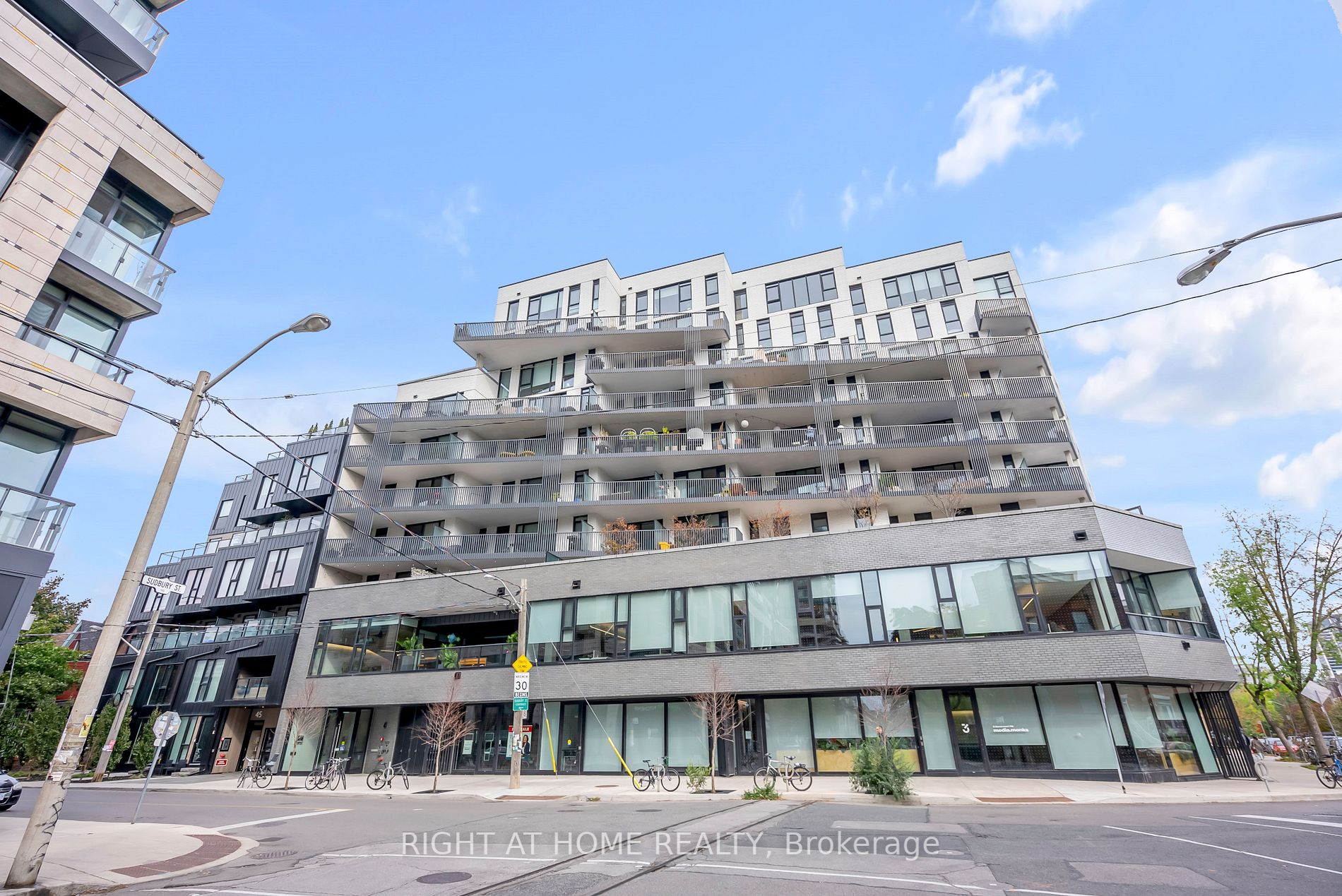 41 Dovercourt Rd 906