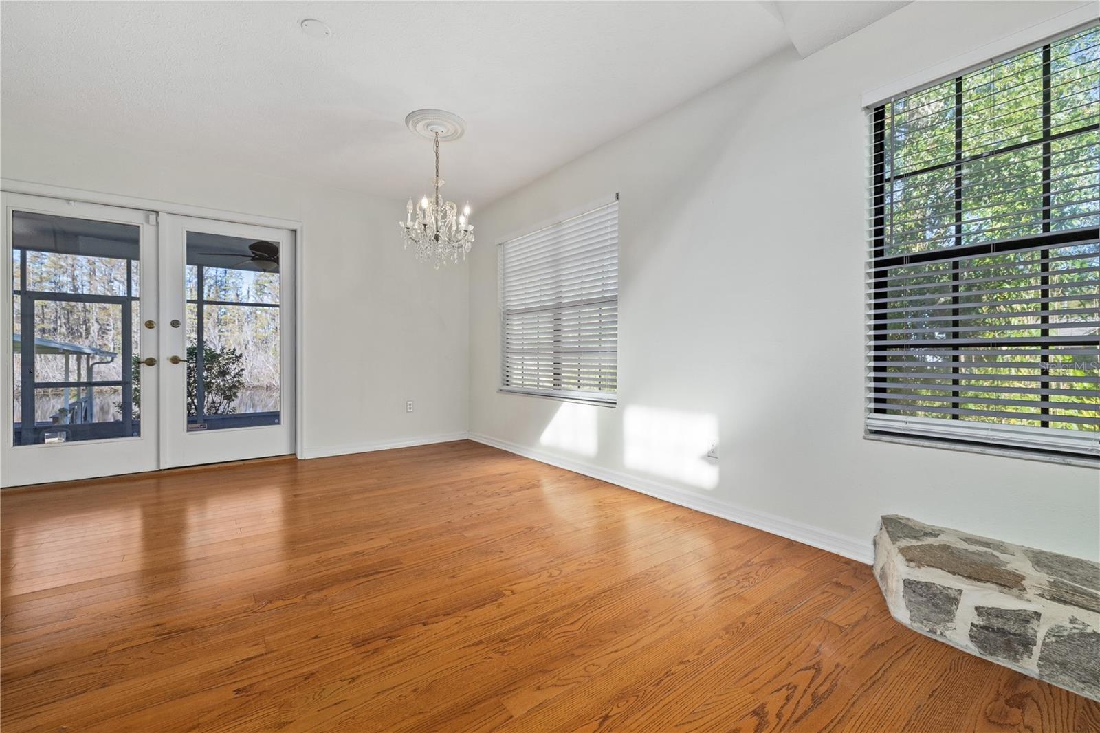 21015 4th Street