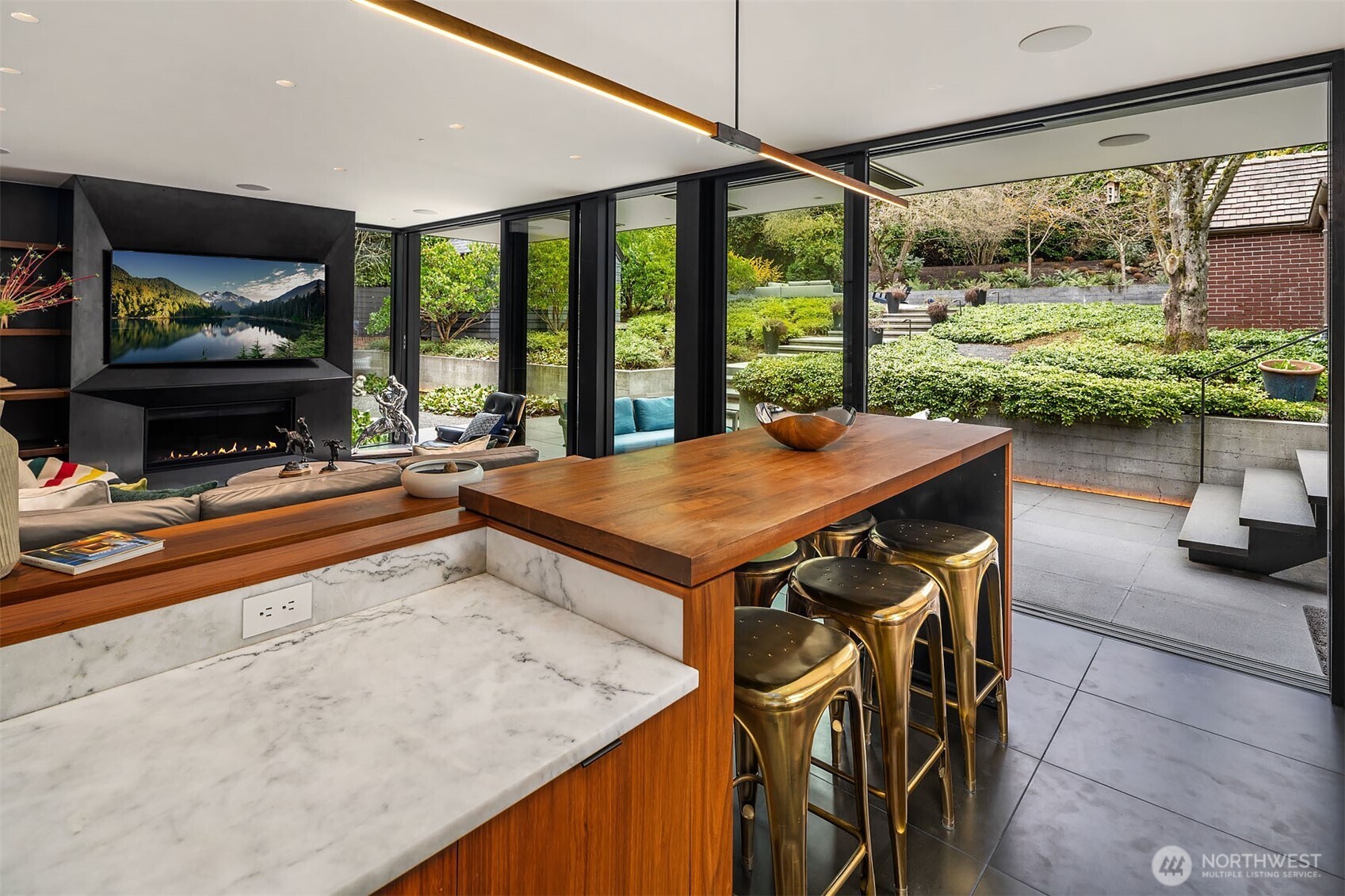 1626 Federal Avenue E