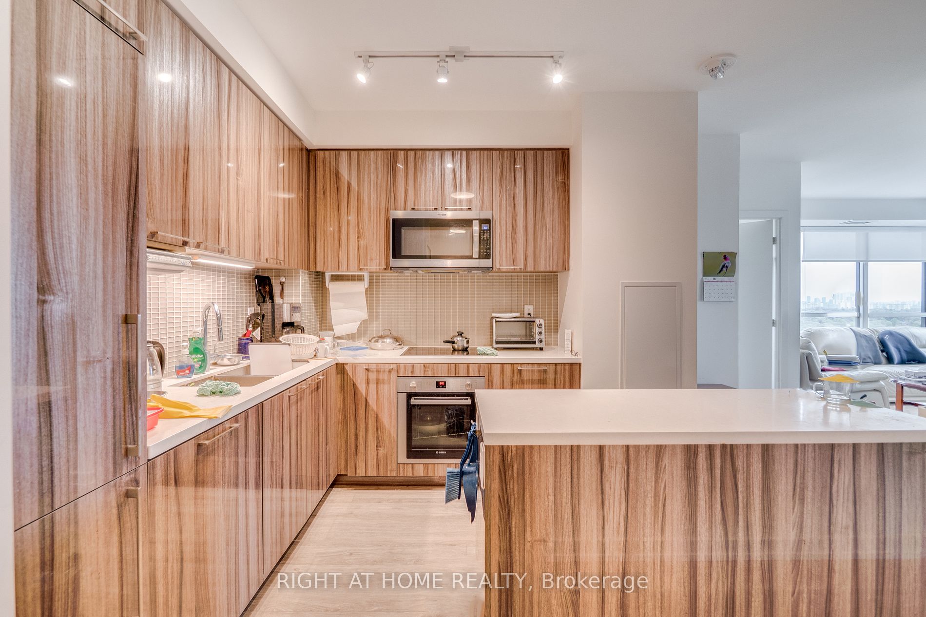 1 Grandview Ave 1209