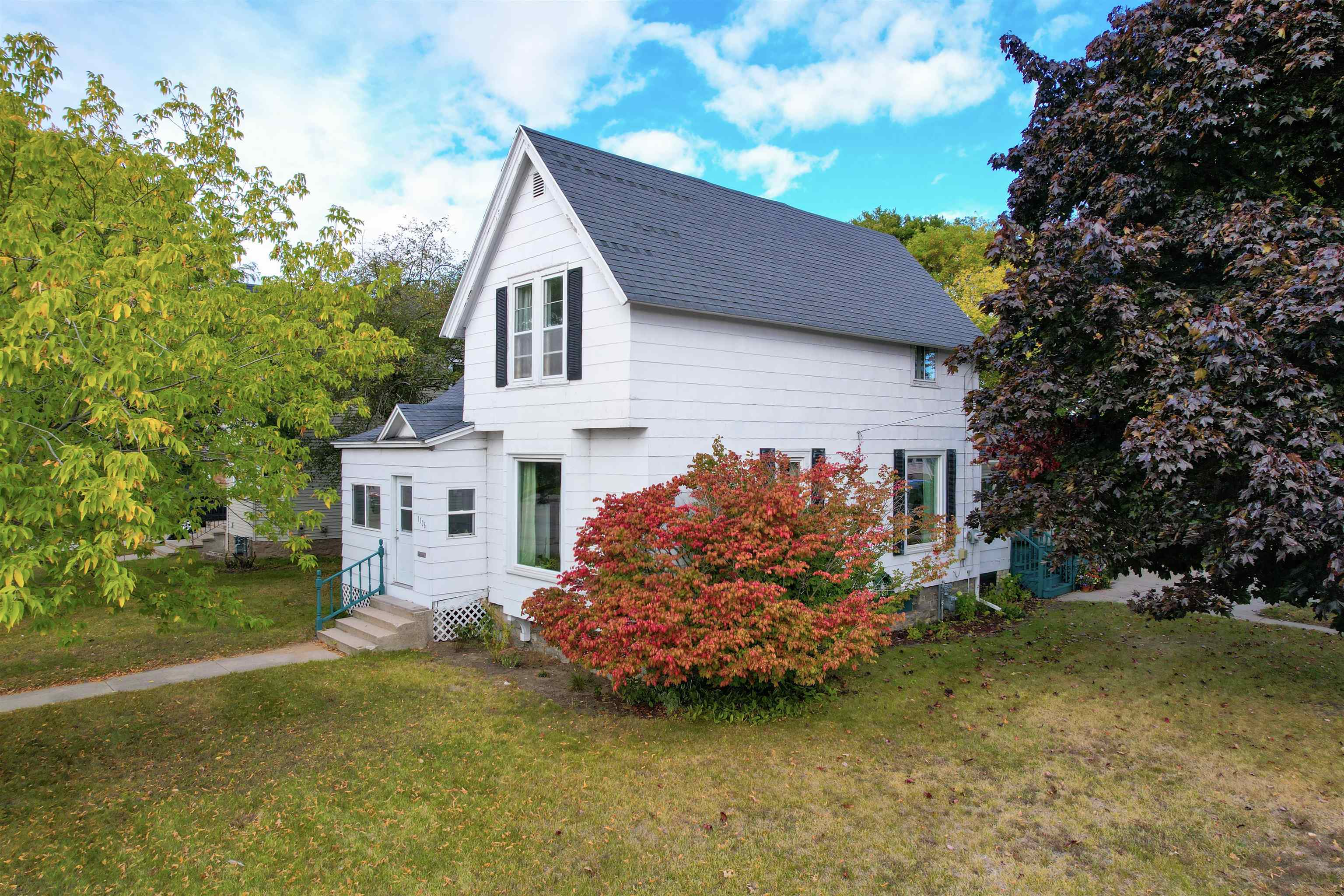 1506 10TH Avenue, MENOMINEE, MI 49858 50282829 Call Broadway Real Estate at (906) 8634484