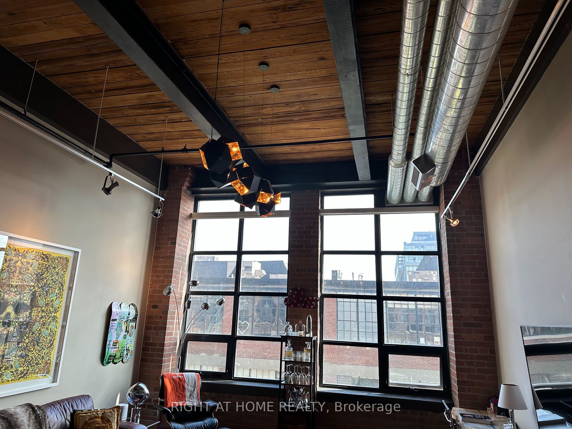 43 Hanna Ave 317