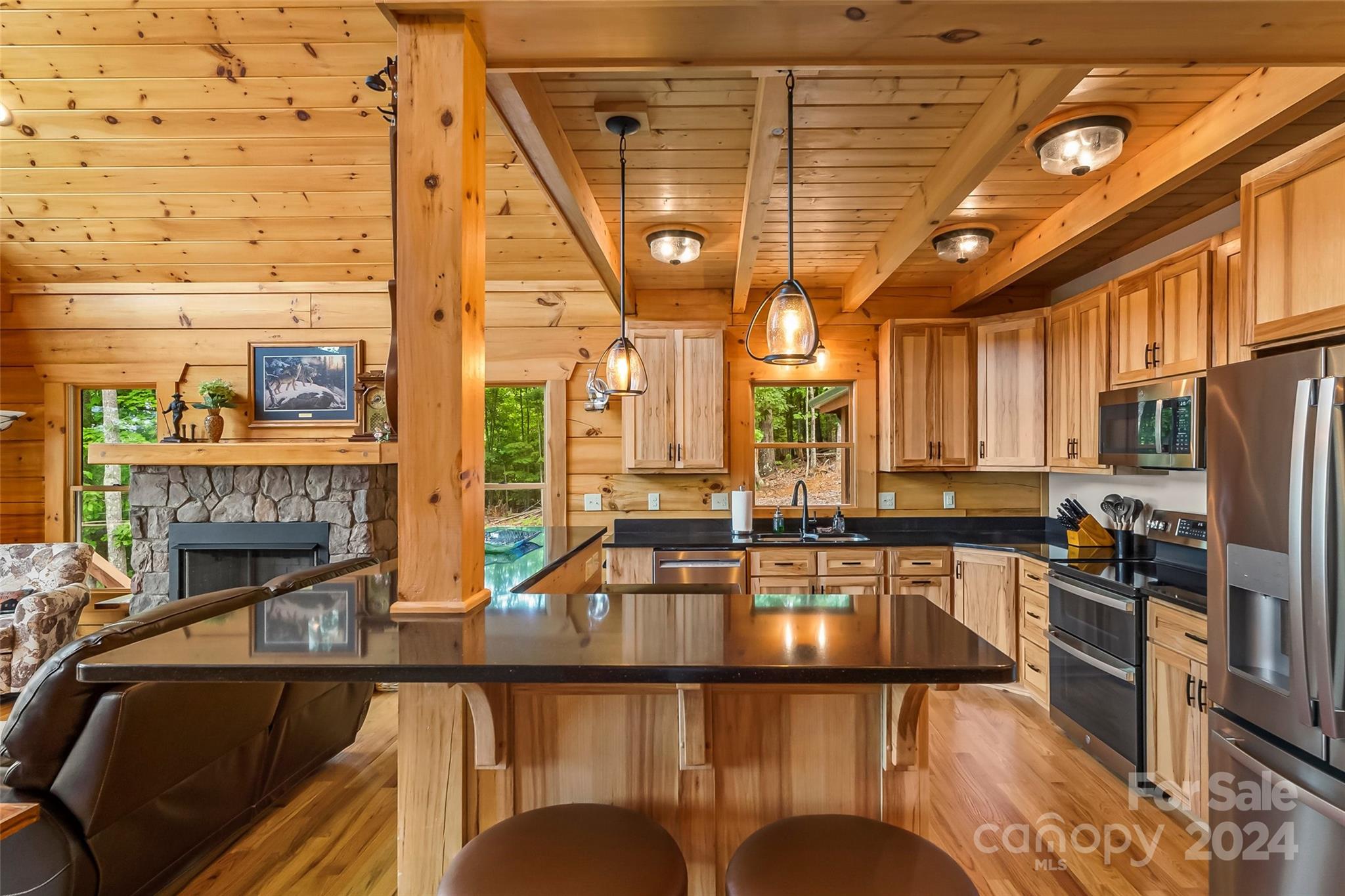 573 Lakeview Trail