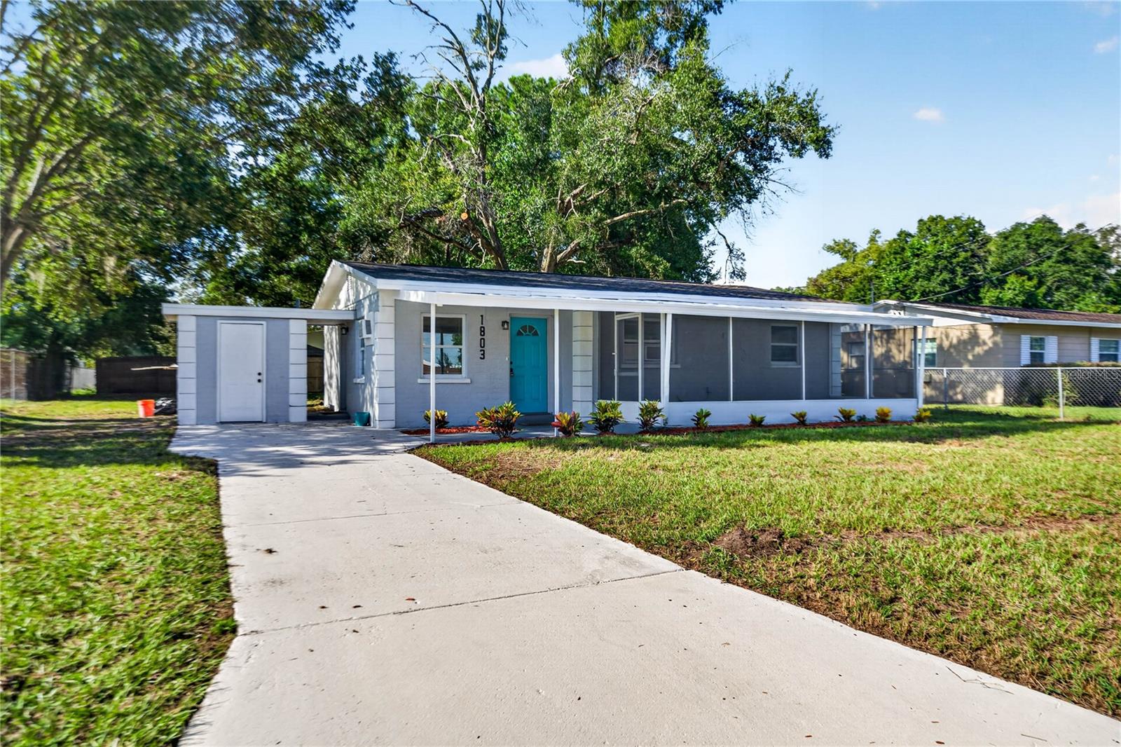 Virtually Staged. **COMPLETELY REMODELED & MOVE-IN READY!* This beautifully updated 3-bedroom, 1-bath home features **brand-new vinyl plank flooring, new appliances, a luxury-upgraded bathroom, and a brand-new roof!** Fresh, modern and turn-key, this home is ready for its next owner. Enjoy Plant City’s small-town charm, historic downtown, local dining, parks and year-round community events—including the famous **Florida Strawberry Festival, Strawberry Drop, Oktoberfest, art festivals and more!** Conveniently located near I-4 with easy access to Tampa and Lakeland. **Updated, affordable and ready to impress!*WITH A FULL PRICE OFFER* SELLER WILL ASSIST WITH CLOSING COSTS OR RATE BUY DOWN, OFFER A 1 YEAR HOME WARRANTY, REINBURSE 500.00 FOR INSPECTION COSTS AT CLOSING AND GIFT A 50" FLAT SCREEN TV AS A SPECIAL CLOSING GIFT JUST FOR YOU ! THIS IS THE ONE YOU HAVE BEEN WAITING FOR !!! CALL NOW BEFORE ITS GONE!