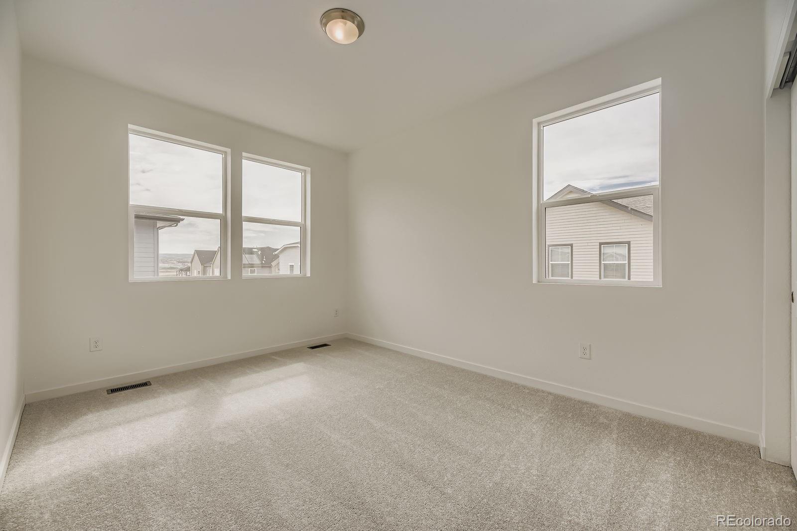 8957 Whiteclover Street