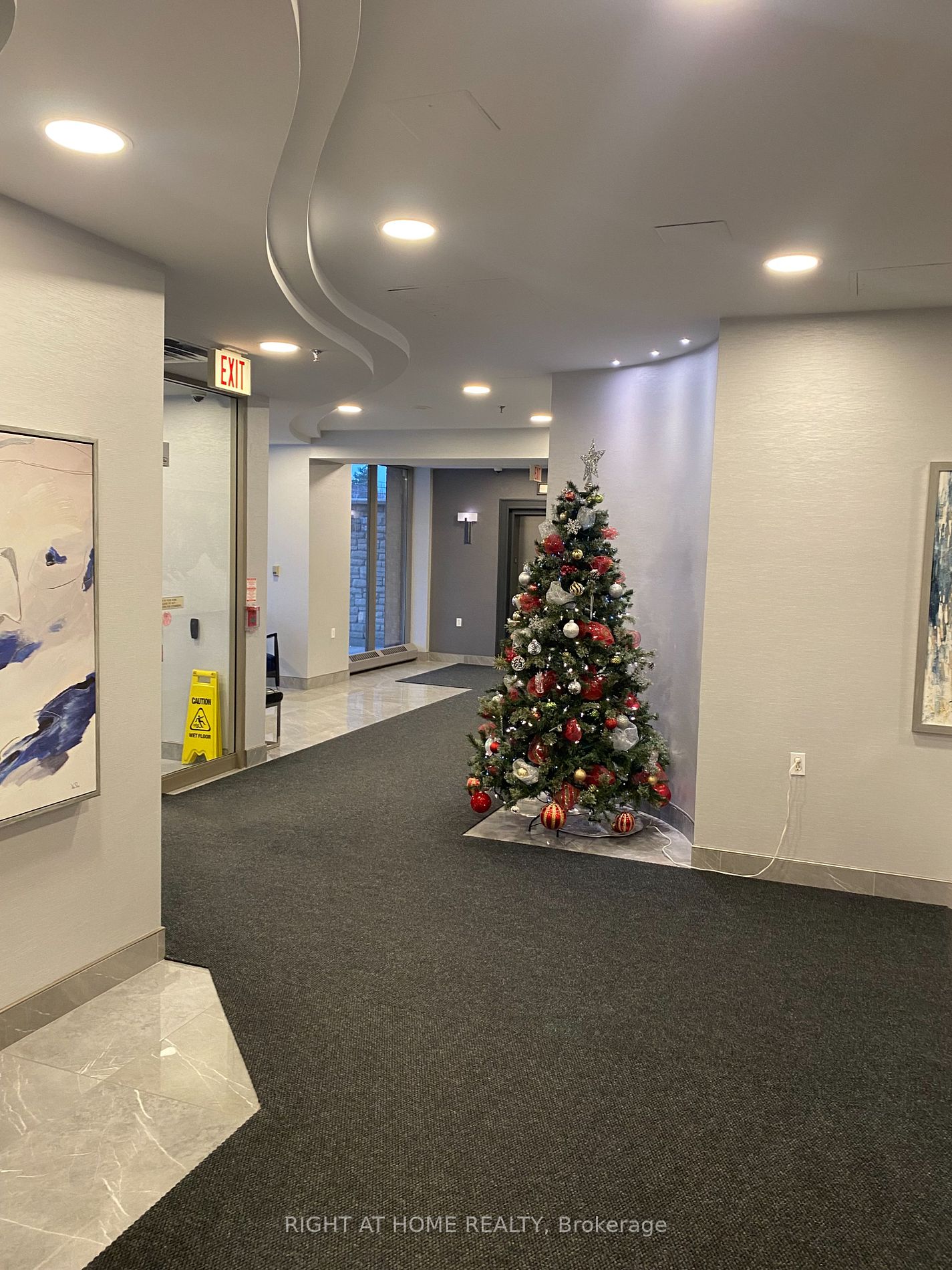 200 E Burnhamthorpe Rd 1506