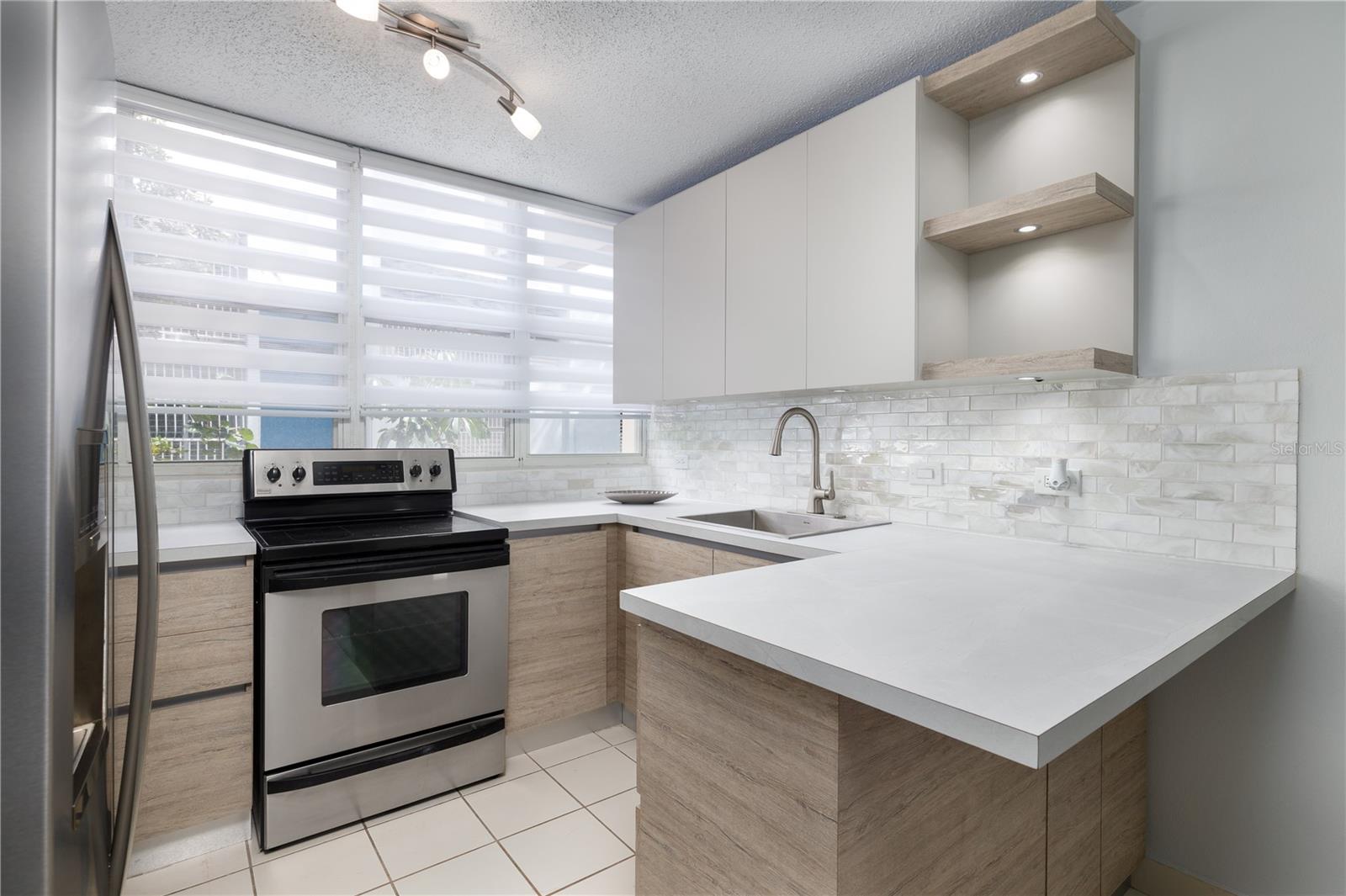 151 Av. Tte. César Luis González 3002