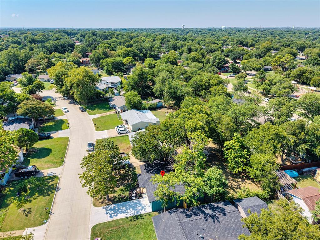 902 Skylark Drive