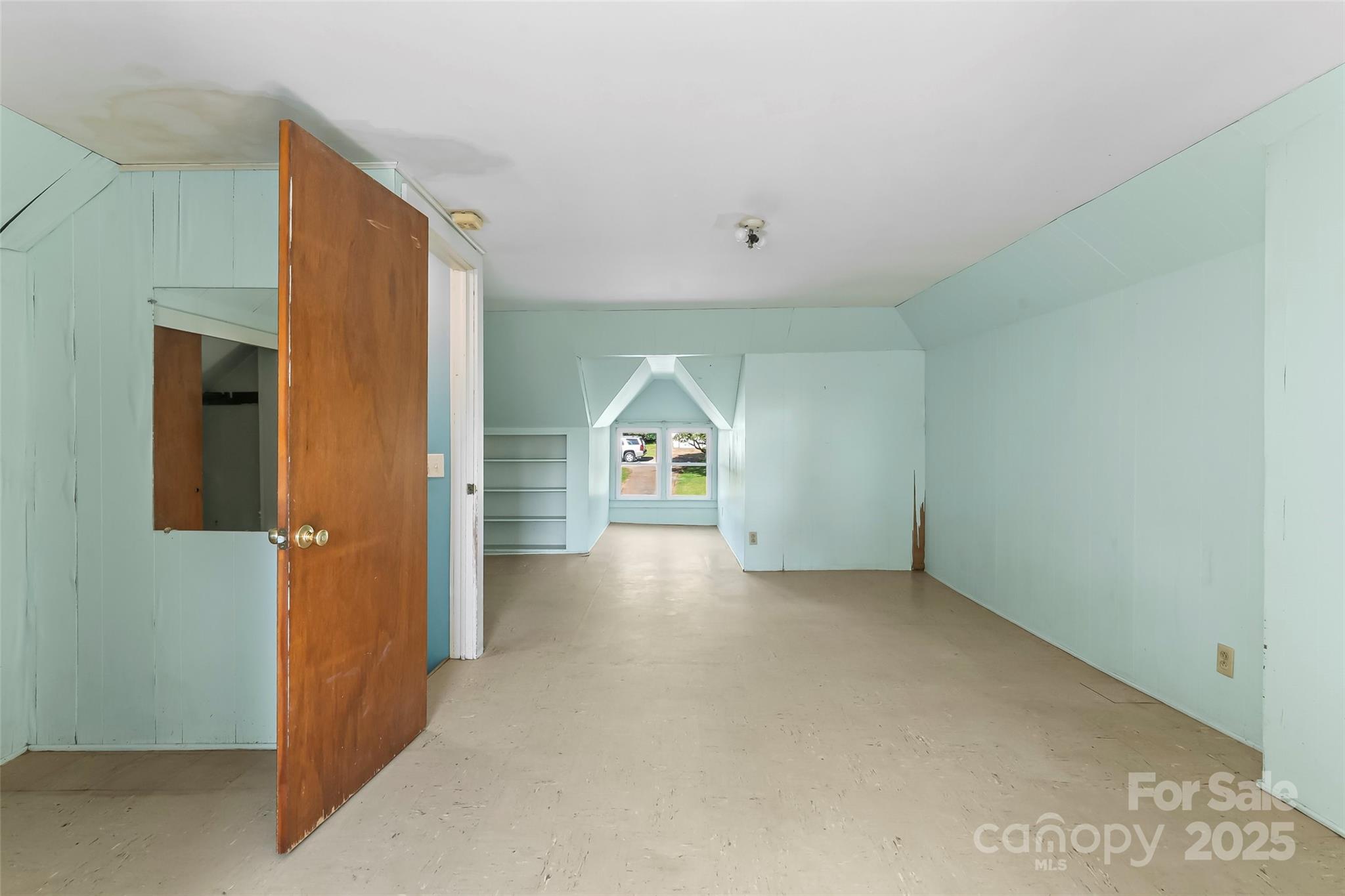 107 Burkemont Avenue