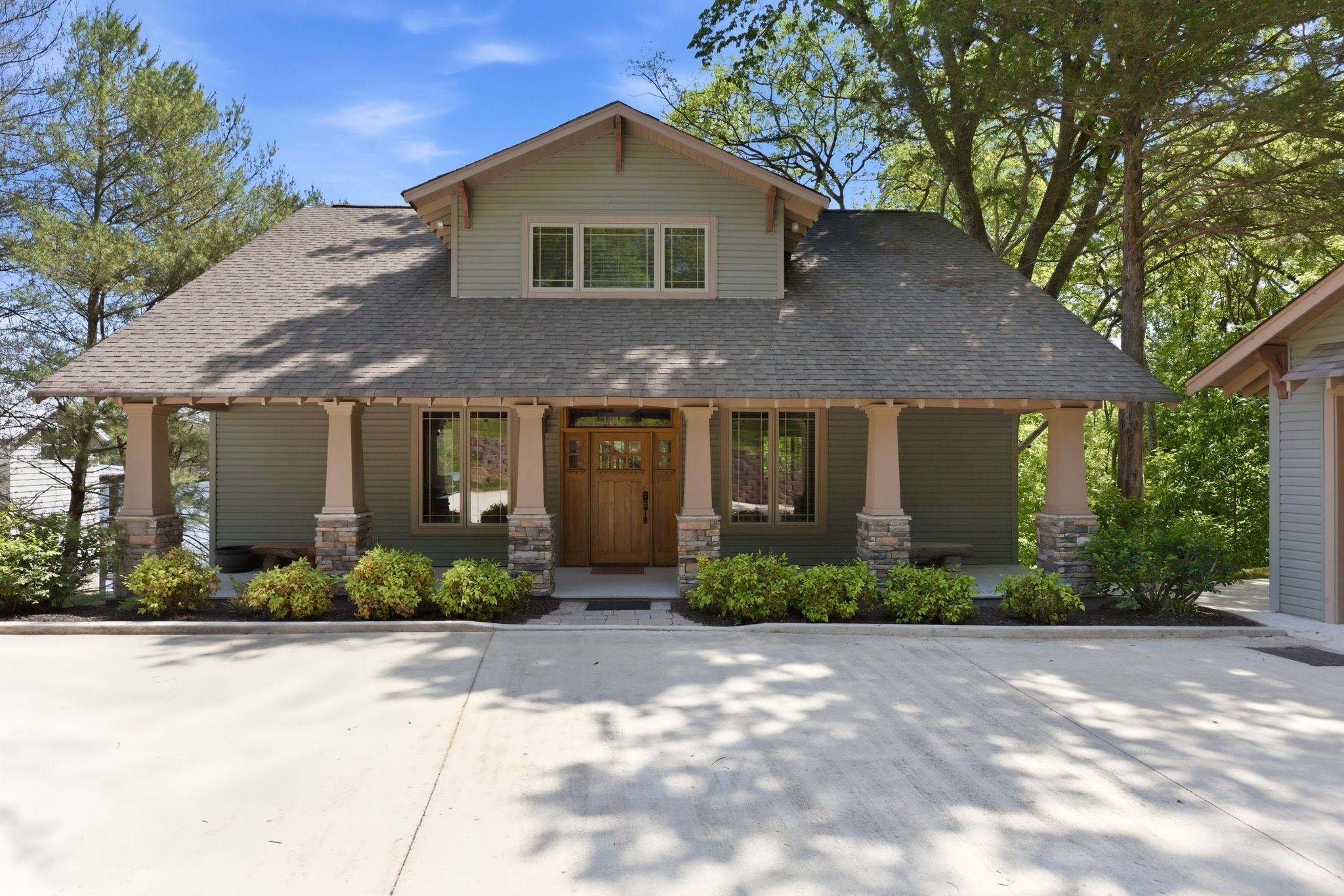 55 Narrows Cir — sold