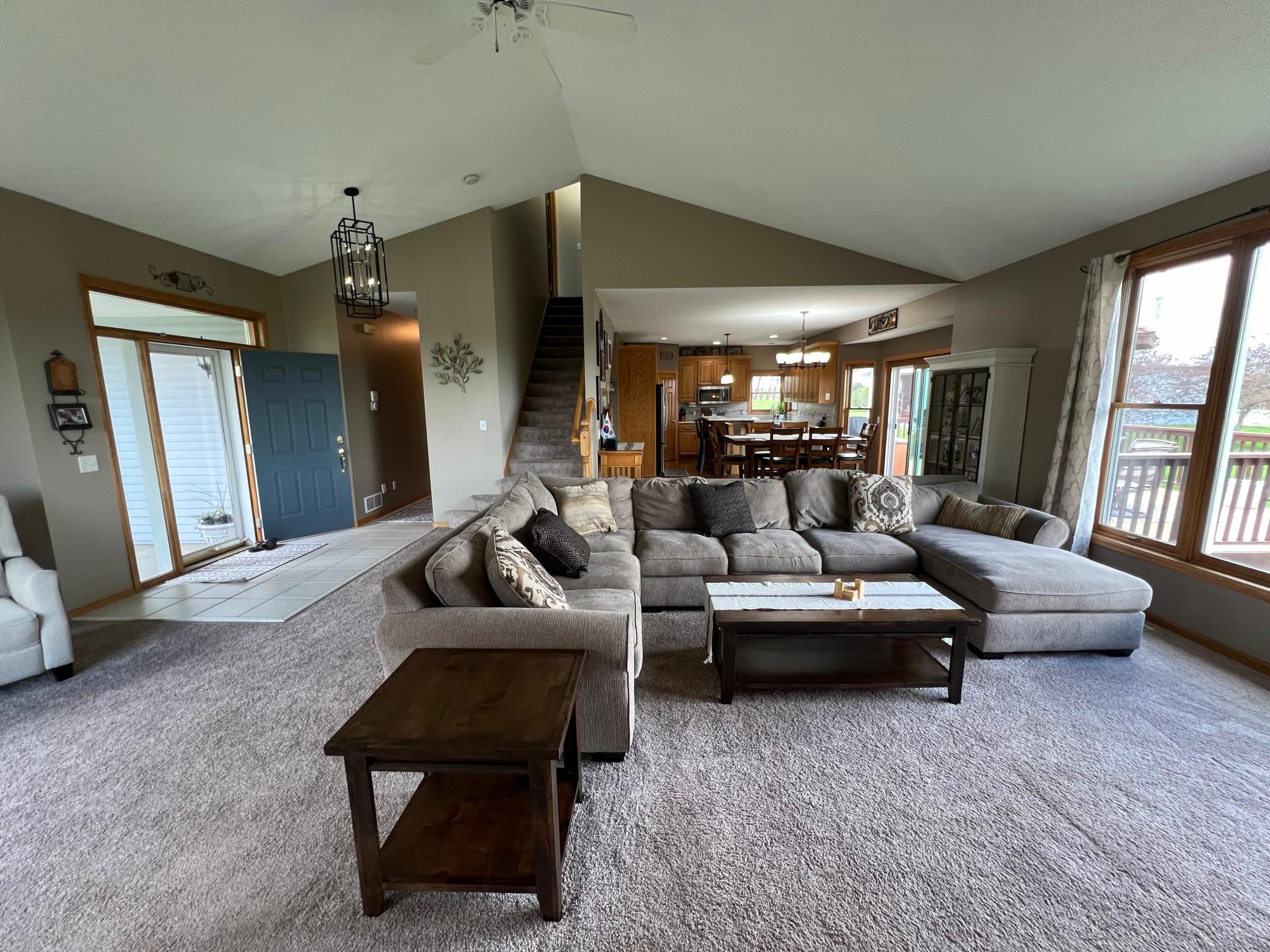 21060 Sunnyhill Lane