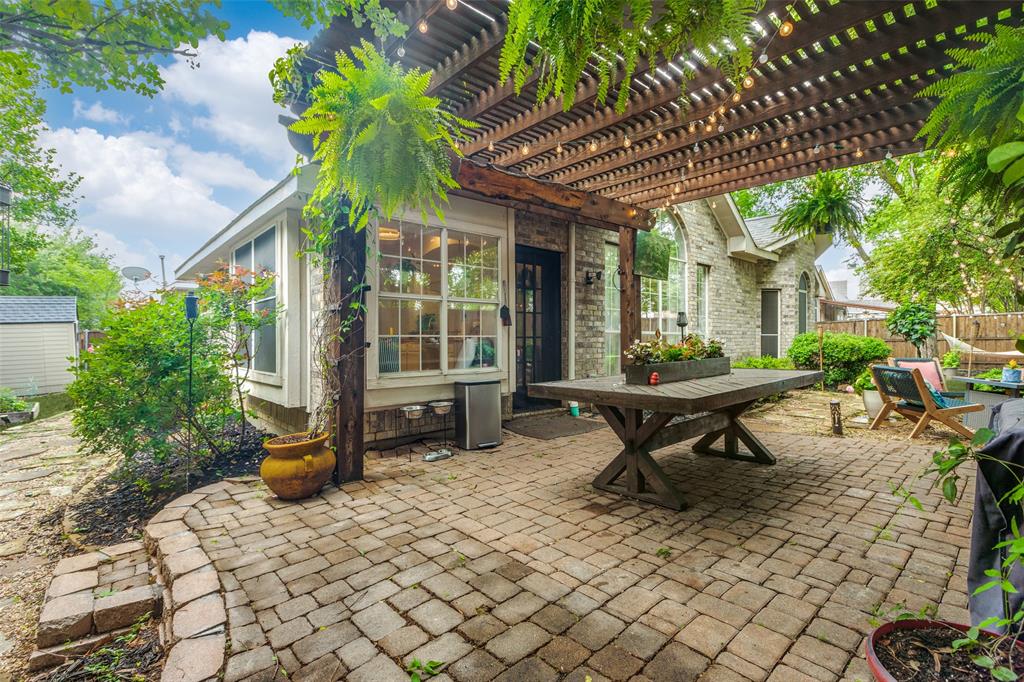 5000 Stonecrest Drive