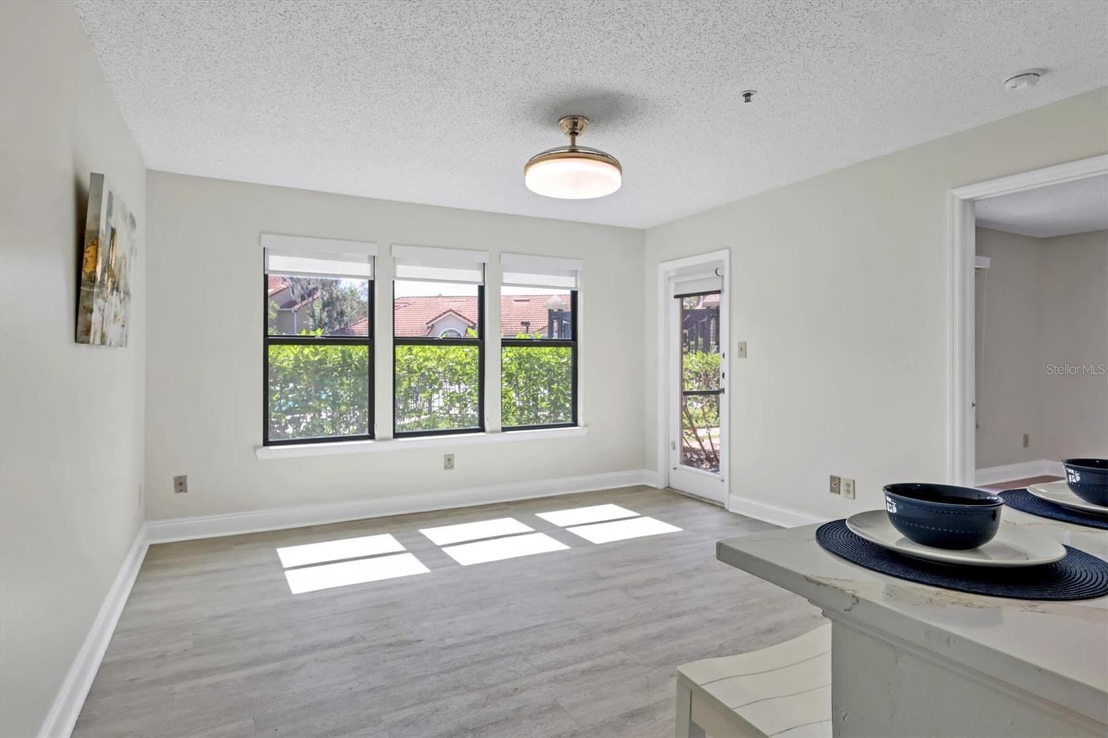 4020 Crockers Lake Boulevard 14