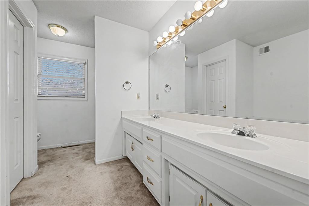 6817 W 156th Terrace