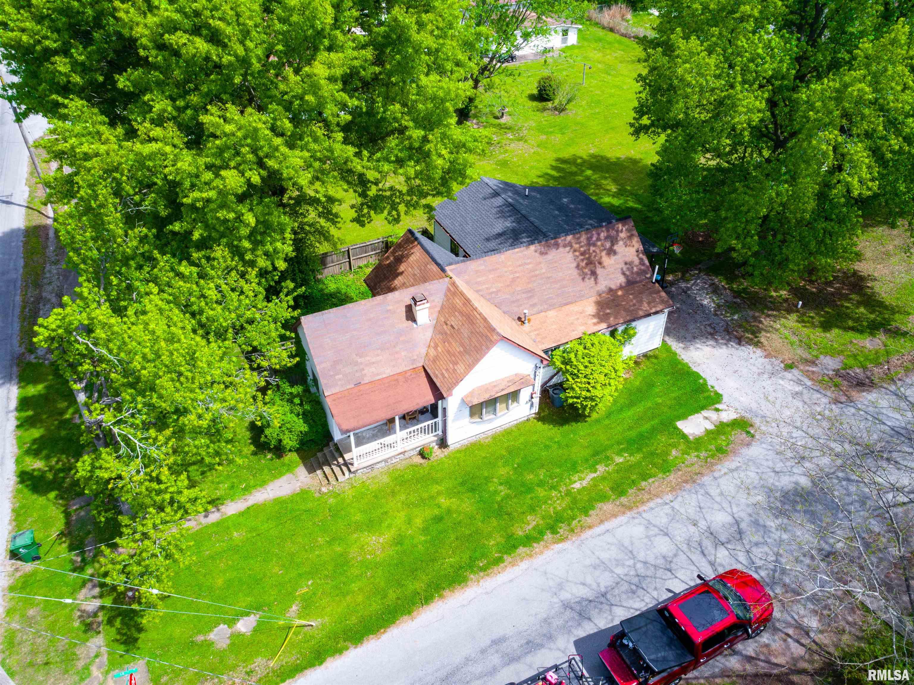 Residential for sale in Johnston City, Illinois, QC4252249