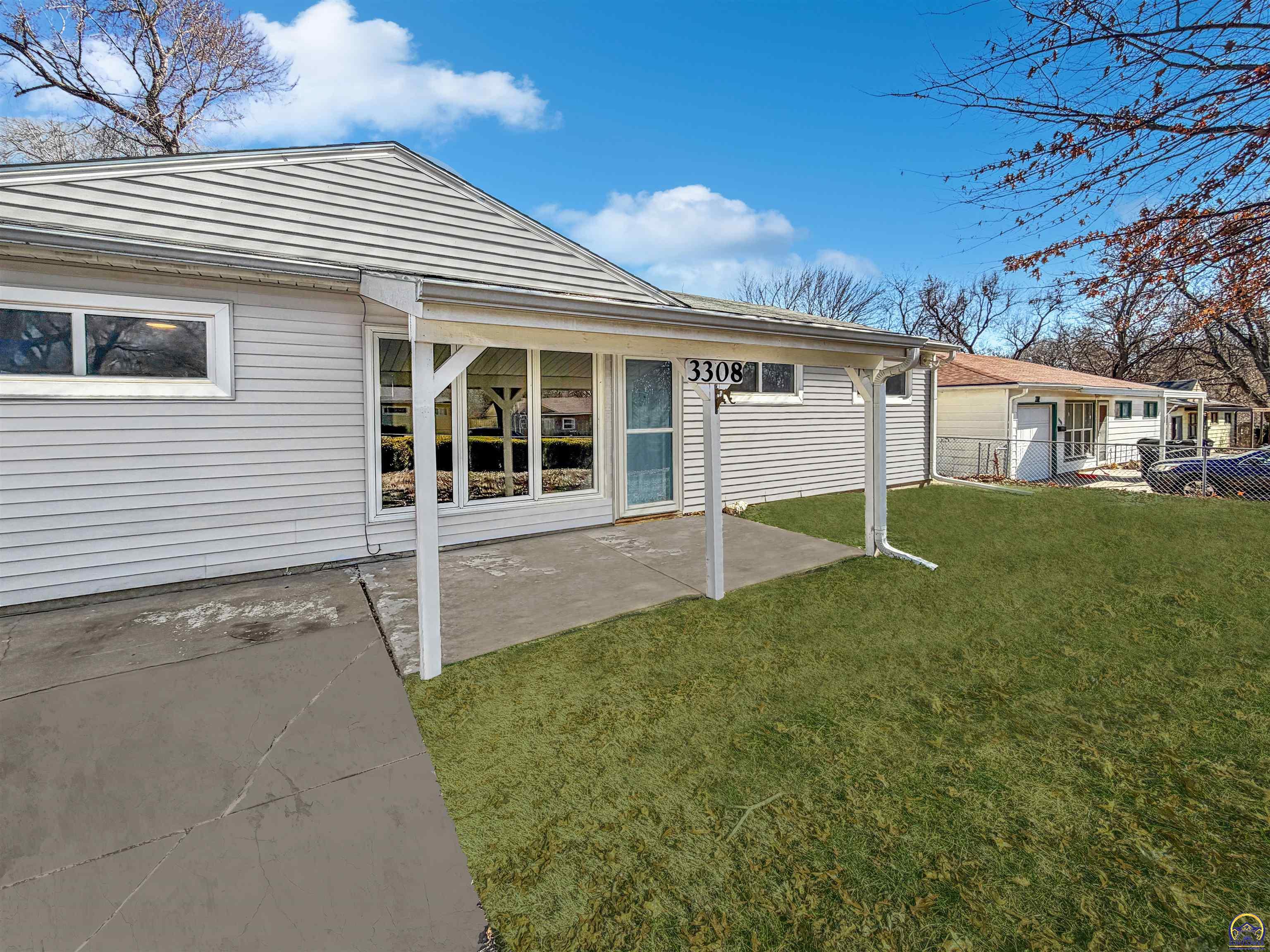 3308 SE Colfax St