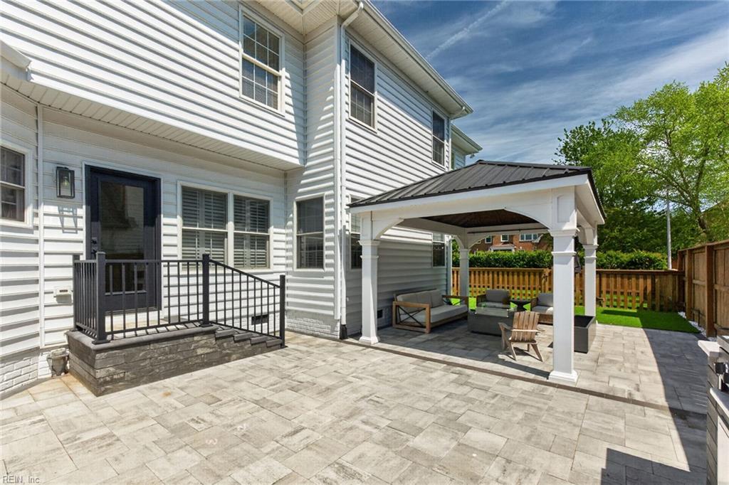 4533 Church Point Place