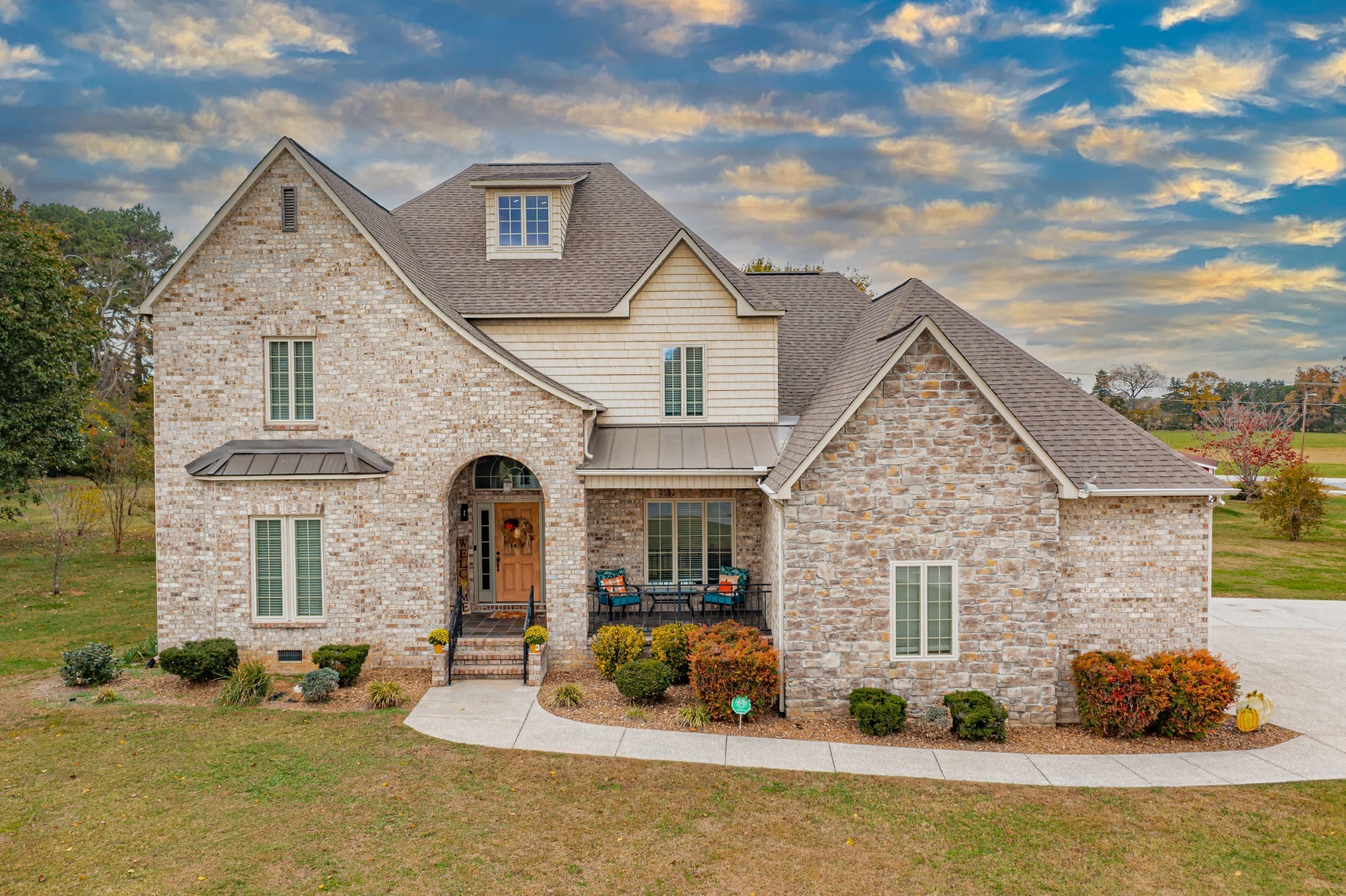 356 Ridgecrest Dr — sold